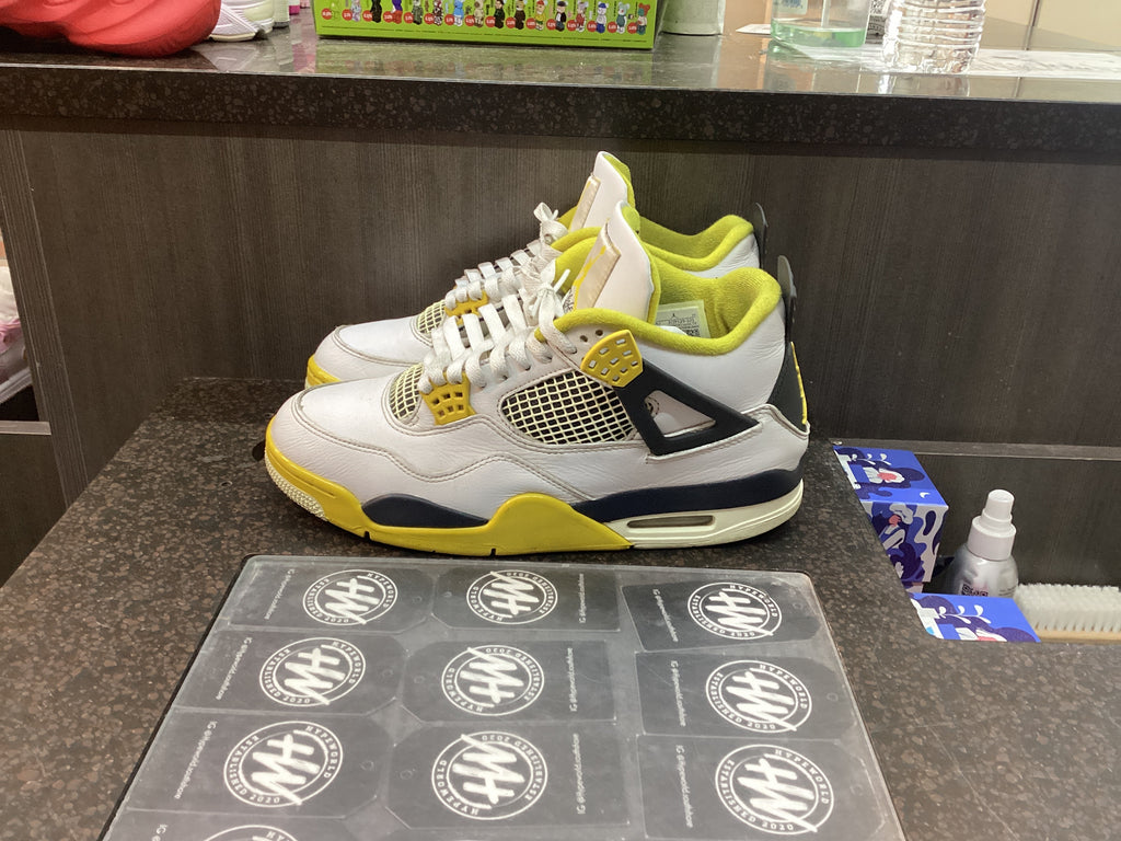 JORDAN 4 “Vivid Sulfur” Size 11W/9.5M PRE OWNED