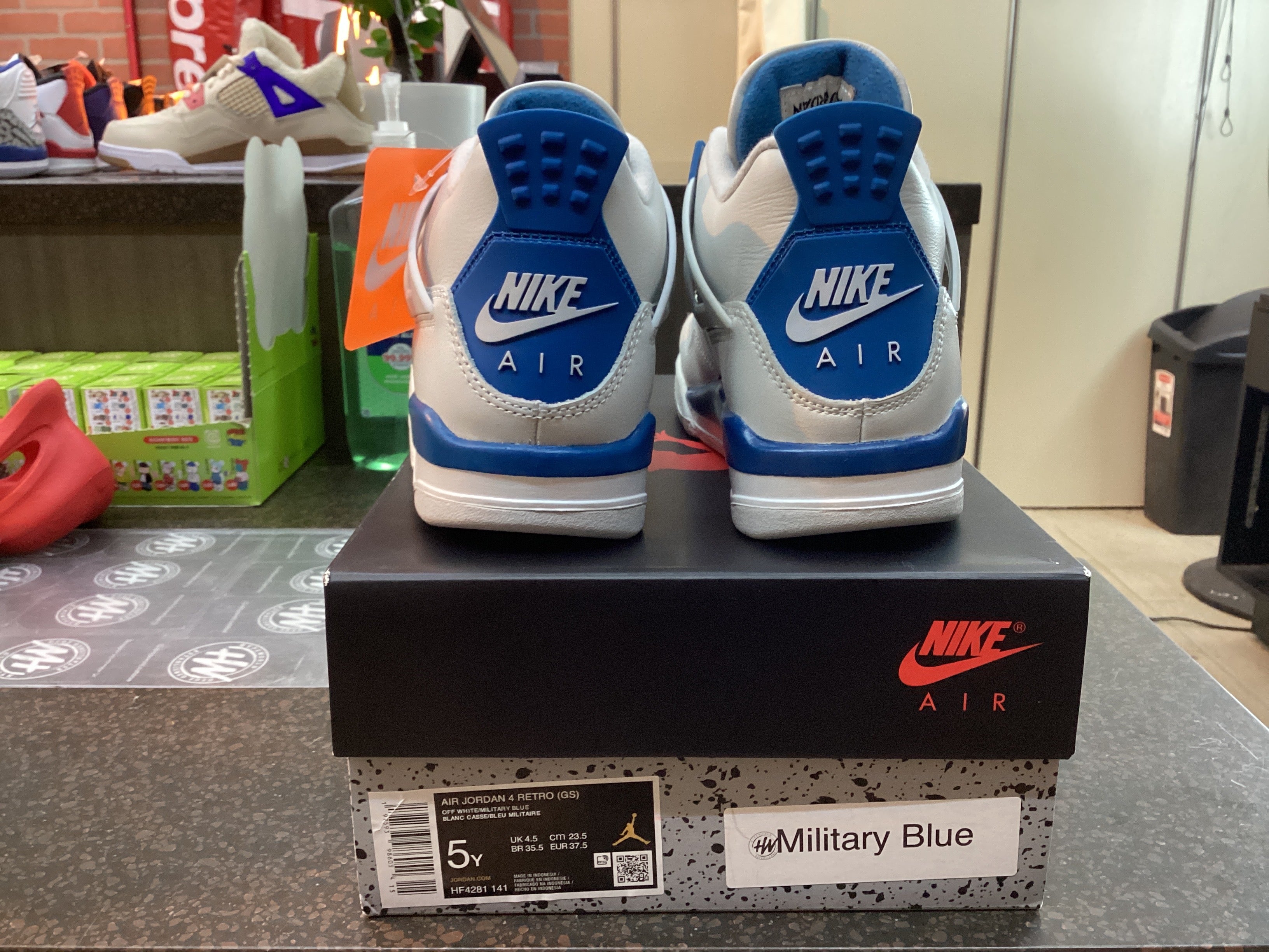 Jordan 4 “Military Blue” Brand New with Defects Size 5Y