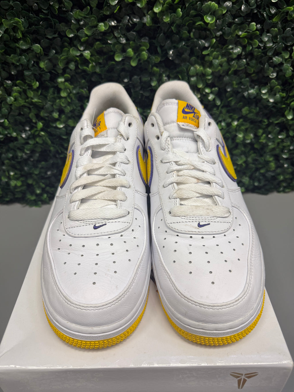Nike Kobe Air Force 1 "Lakers Home" Size 11 Preowned
