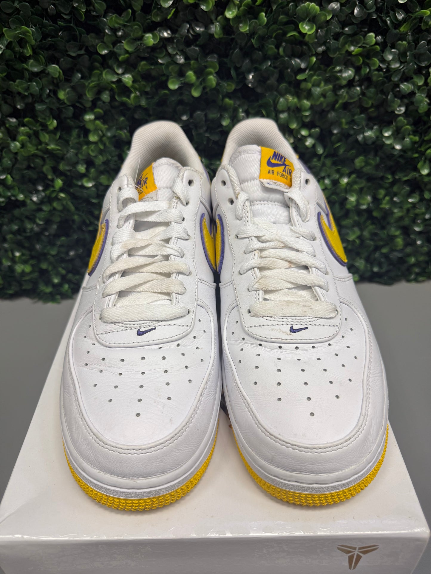 Nike Kobe Air Force 1 "Lakers Home" Size 11 Preowned