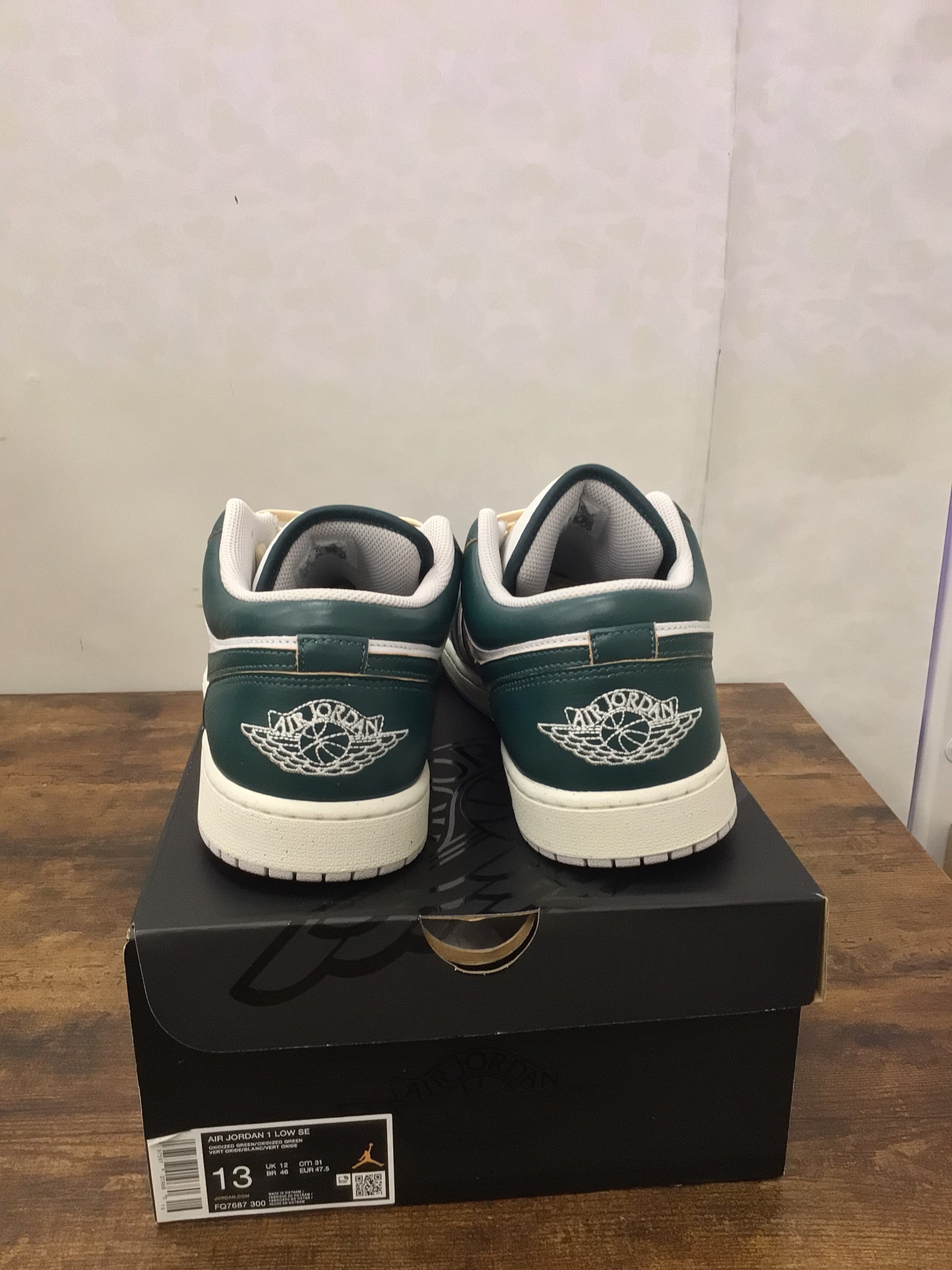 Jordan 1Low SE “Oxidized Green” Size 13 Preowned