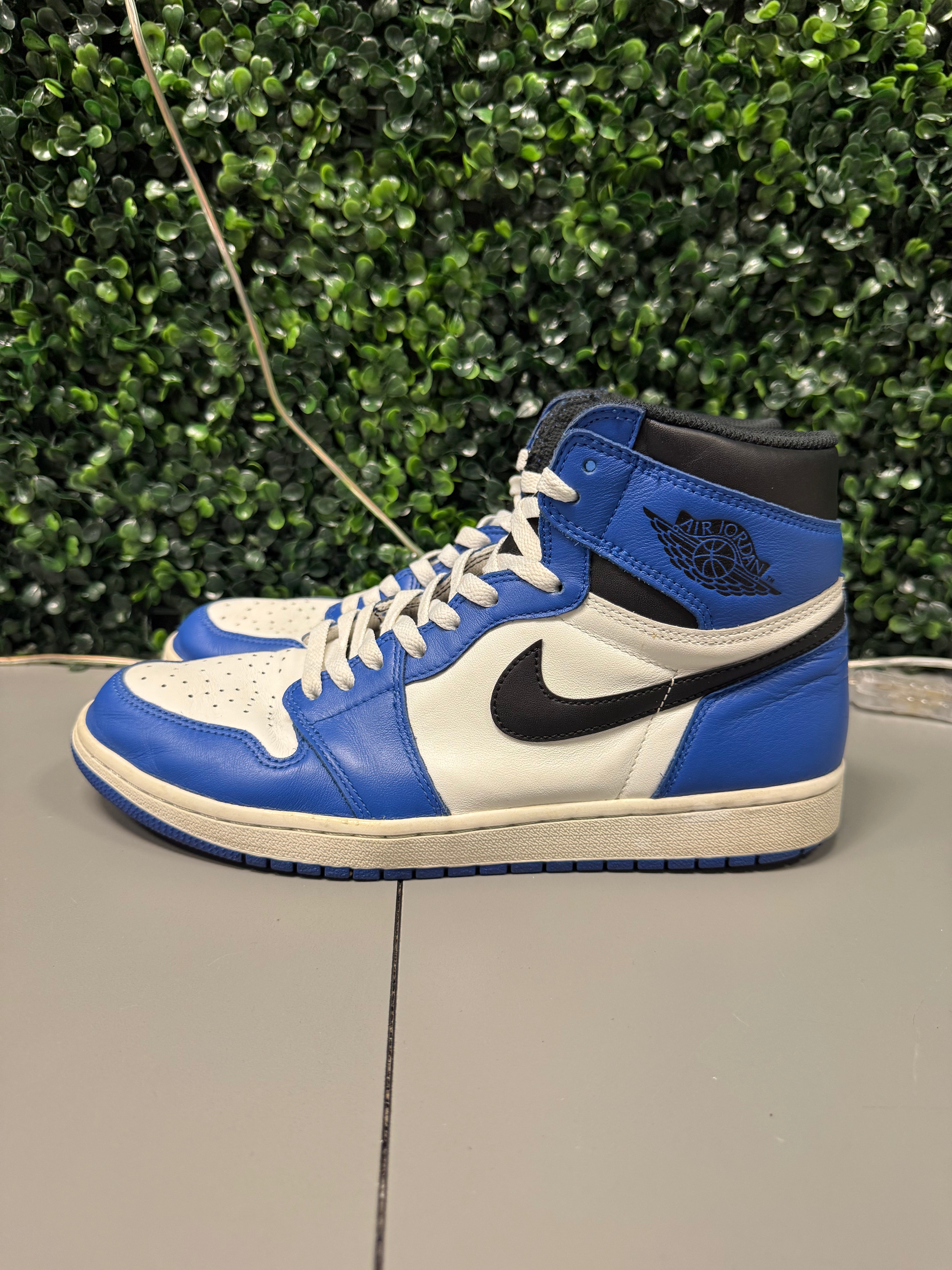 Jordan 1 High "Game Royal" Size 10.5 Preowned