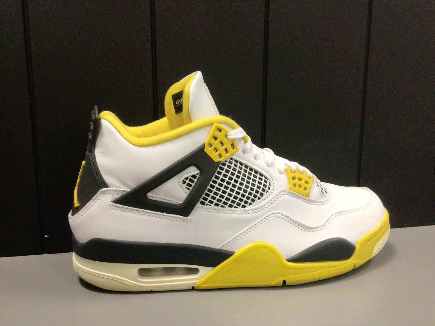 Jordan 4 “Vivid Sulfer” Size 12W / 10.5M Preowned