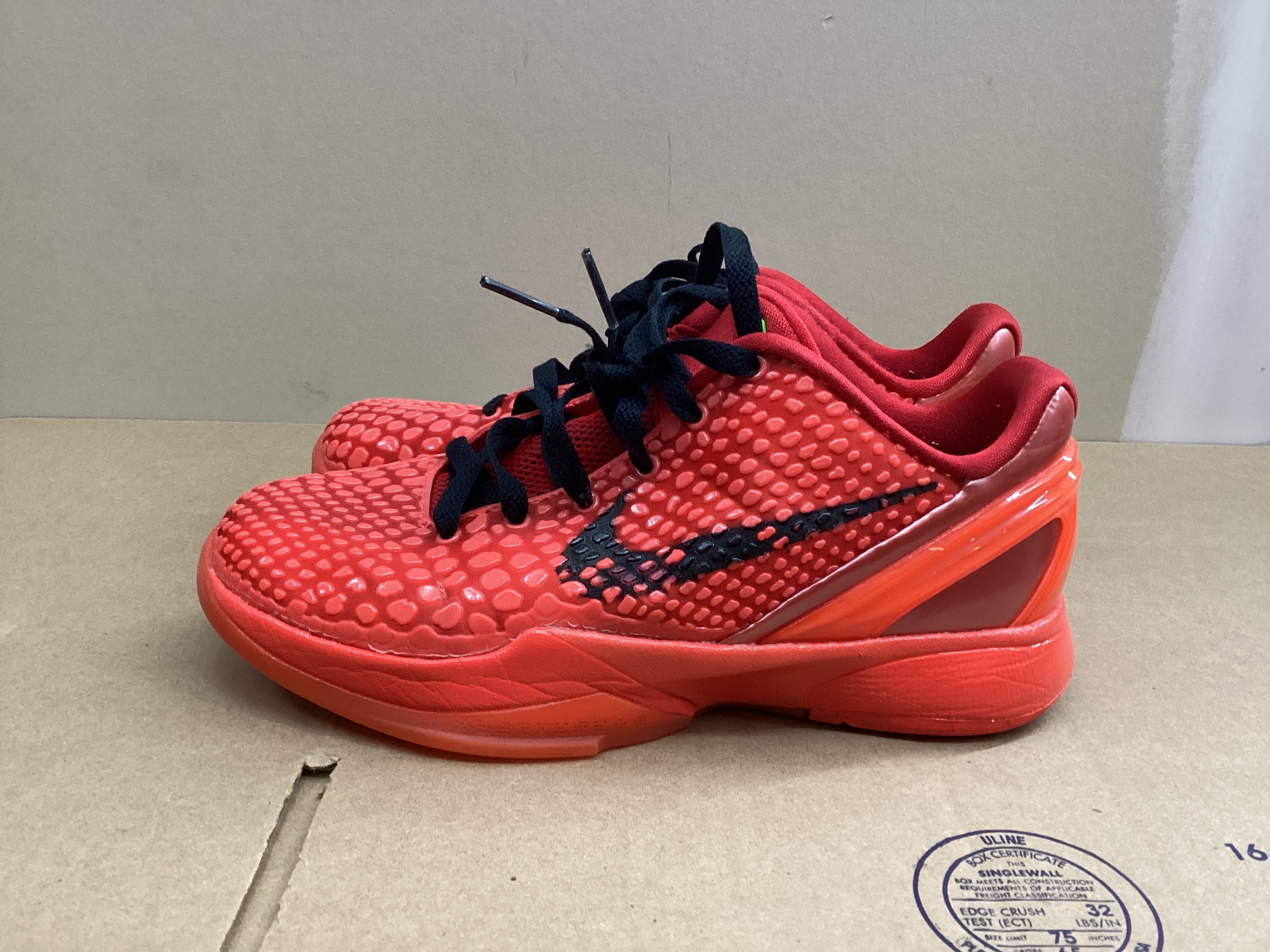 NIKE AIR KOBE 6 “Reverse Grinch” Size 4.5Y