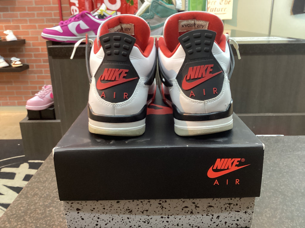 Jordan 4 “Fire Red” Preowned Size 10.5