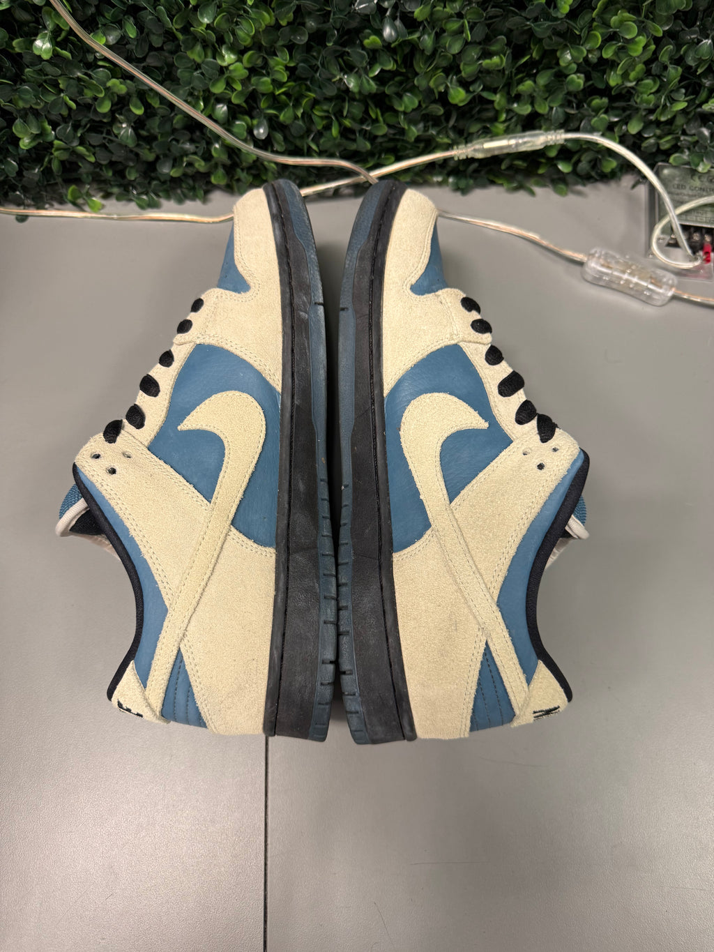 Nike SB Dunk Low "Thunderstorm” Size 11 Preowned