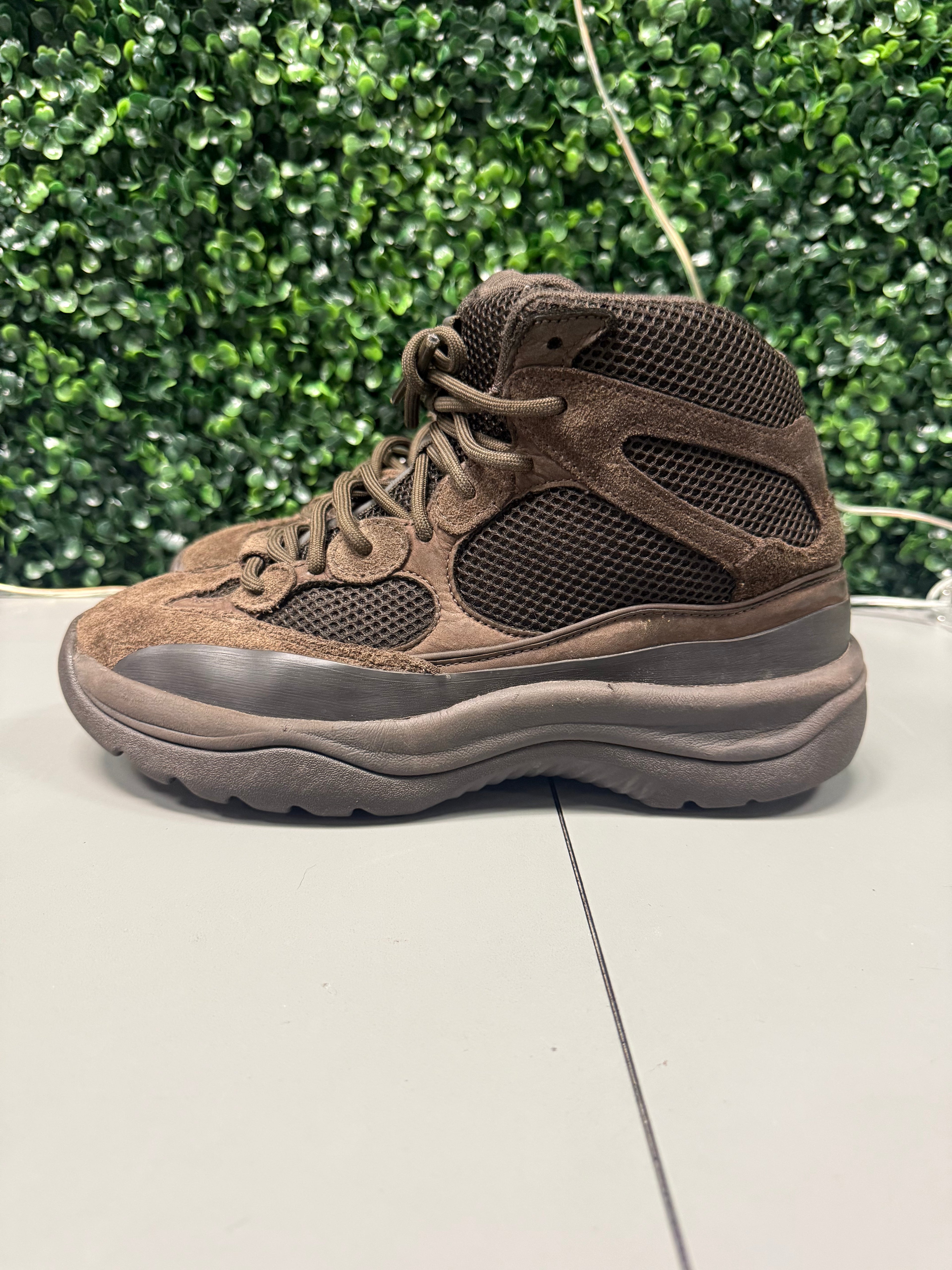 Adidas Yeezy Desert Boot "Oil" Size 10 Preowned