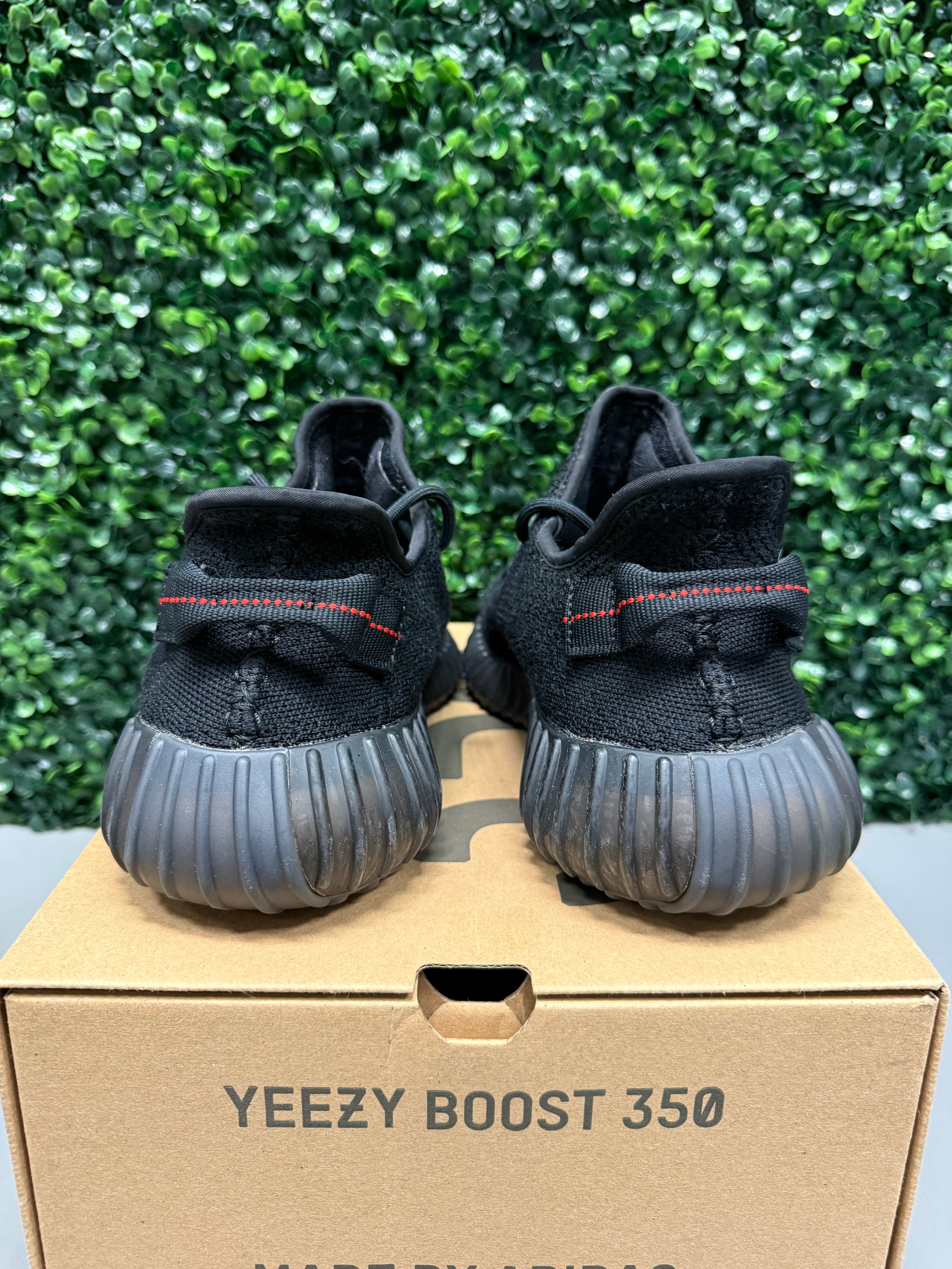 Yeezy 350 V2 "Bred" Size 10.5 Preowned
