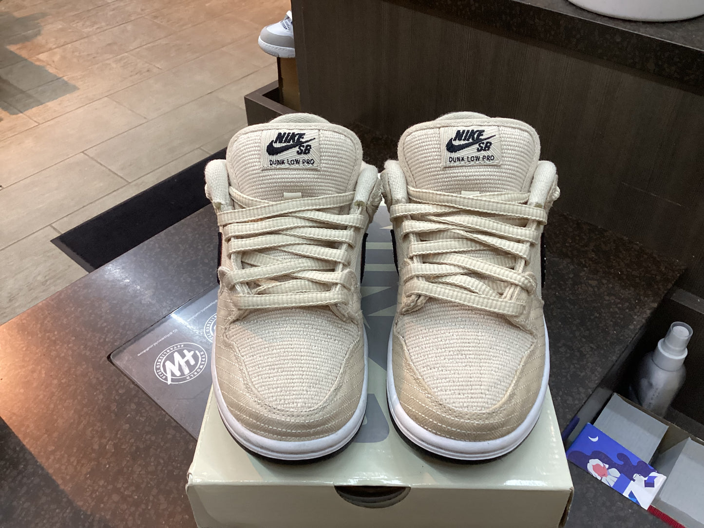Nike SB Dunk “Albino & Preto” Size 5.5M / 7W Preowned