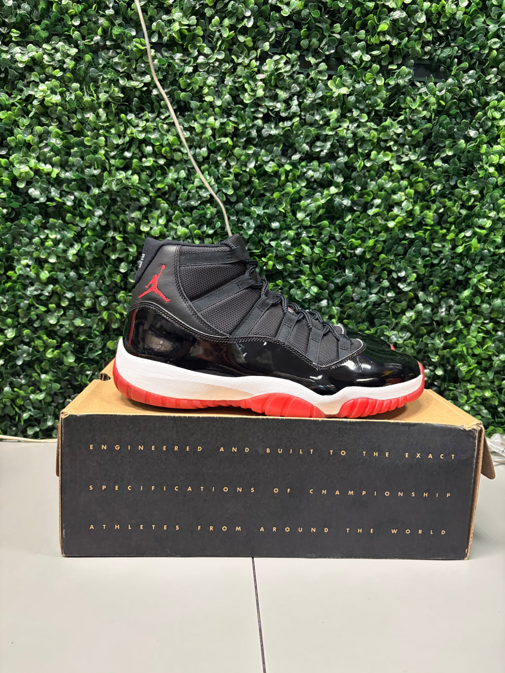 Jordan 11 Retro "Playoffs Bred" (2019) Size 12 Preowned