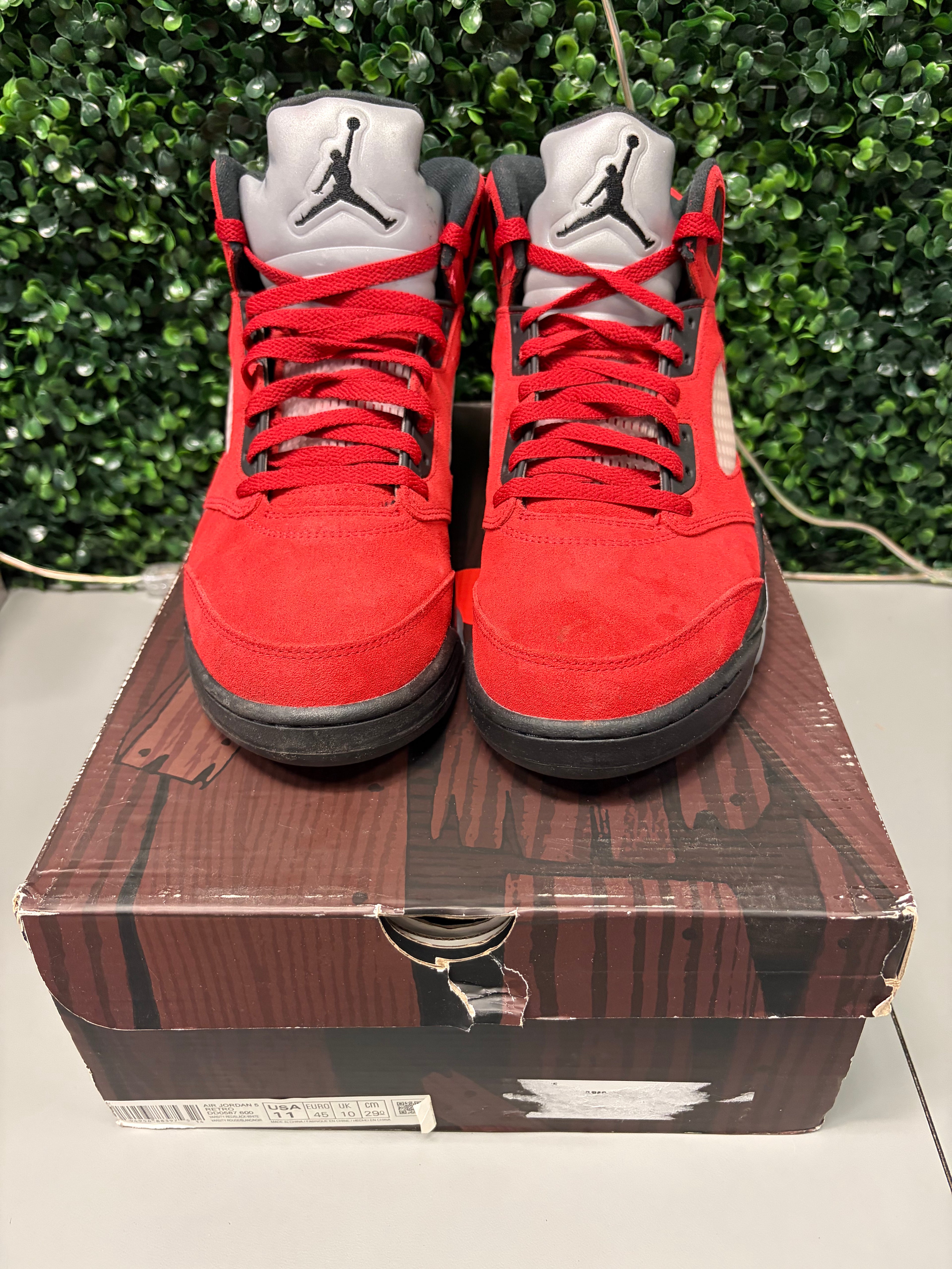 Jordan 5 Retro "Raging Bull Red" (2021) Size 11 Preowned