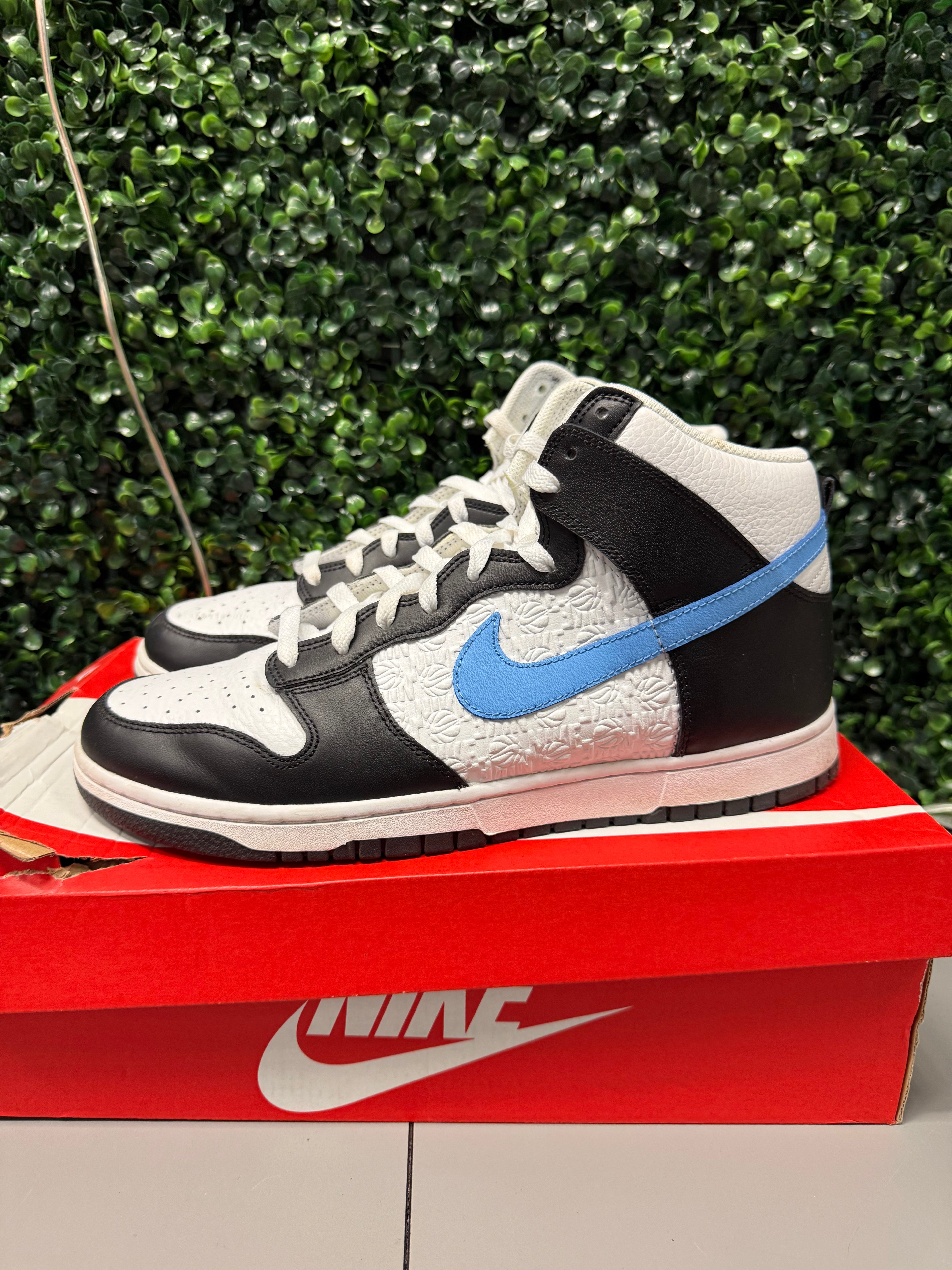 Nike Dunk High "Black University White Blue" Size 11 Preowned