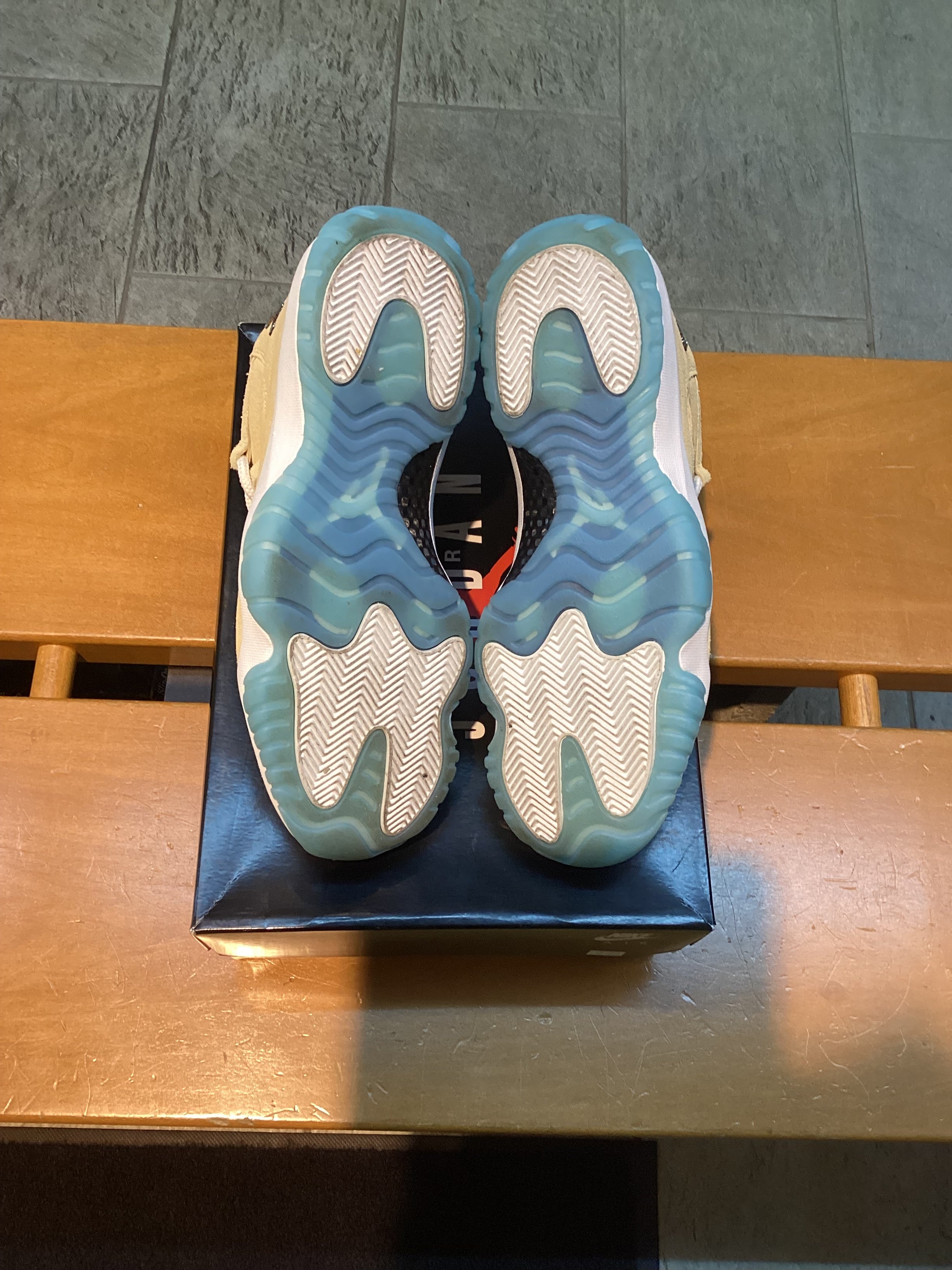 Jordan 11 “H-Town” Size 11 worn once