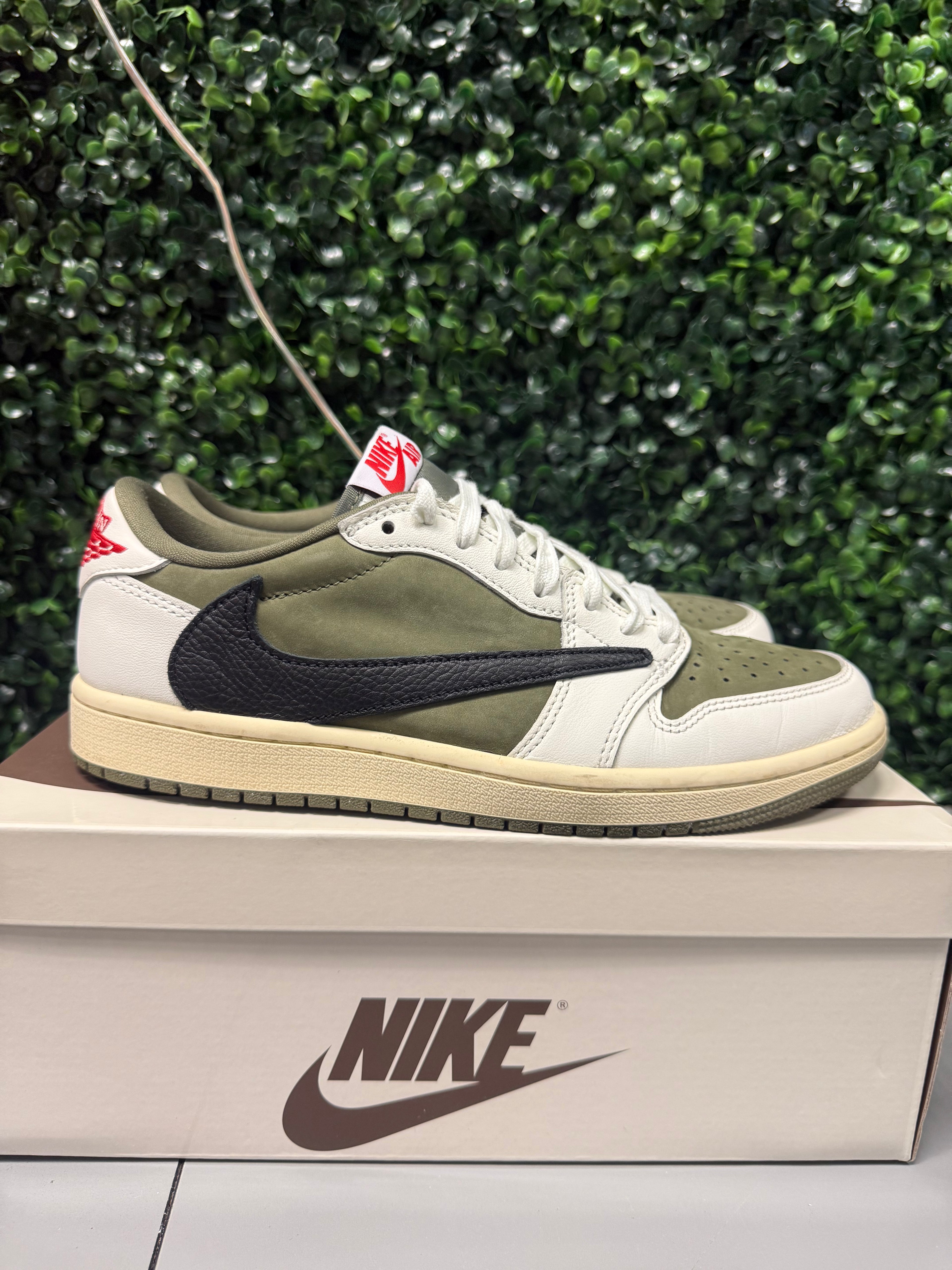 Jordan 1 Low X Travis Scott "Medium Olive" Size 7.5 Preowned