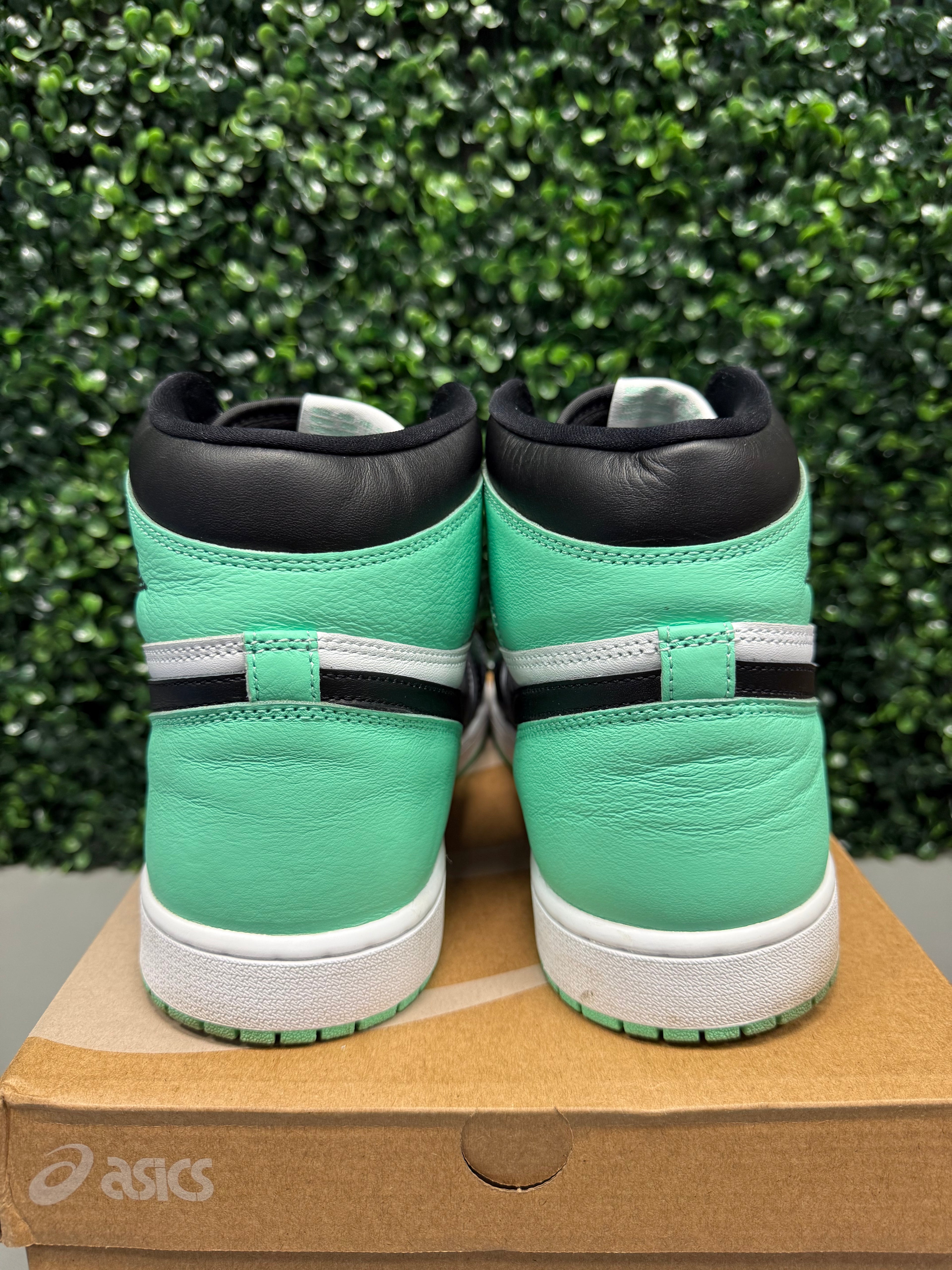Jordan 1 High "Green Glow" Size 13 Preowned
