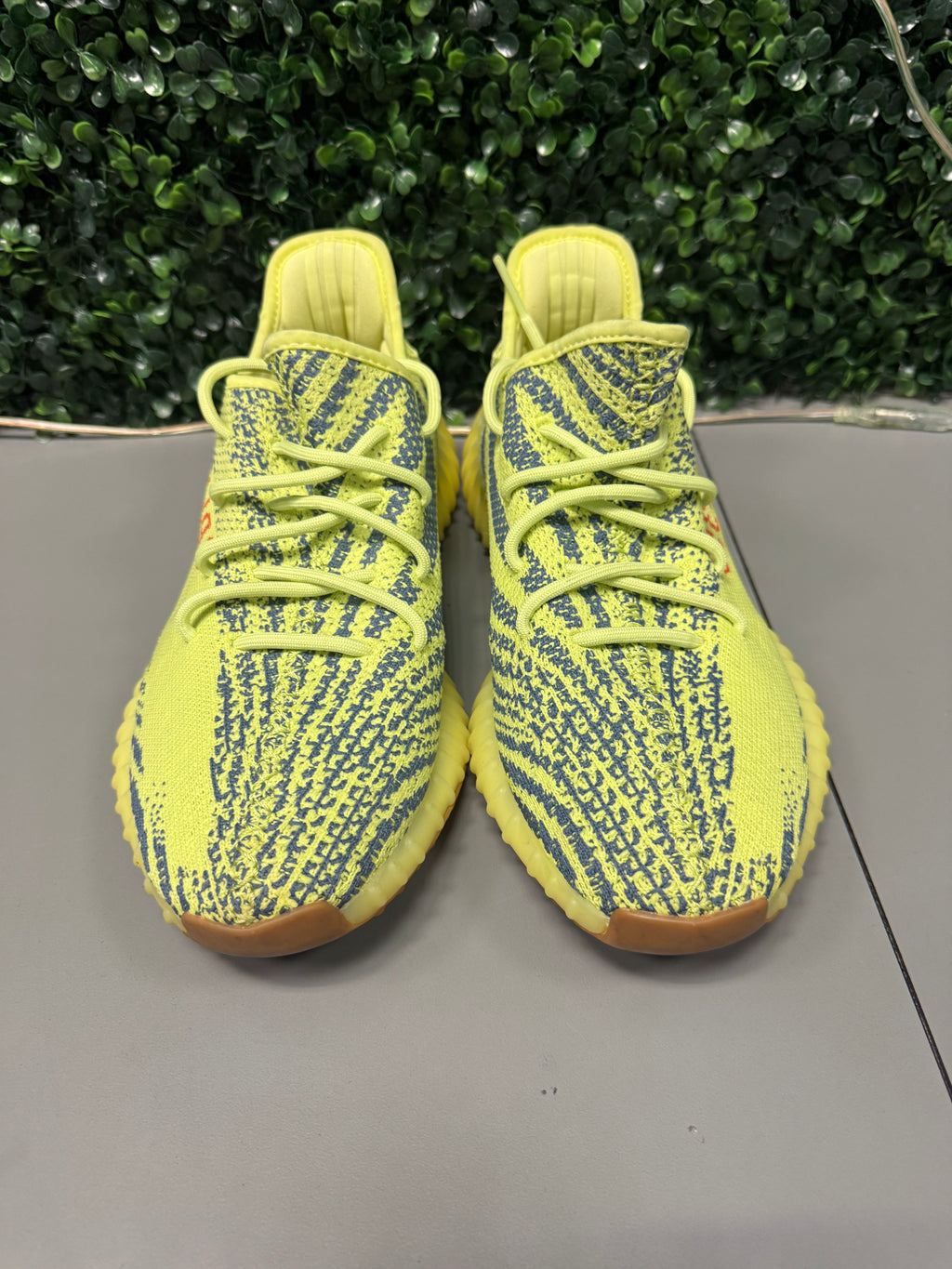 Yeezy 350 V2 "Semi Frozen" Size 10 Preowned