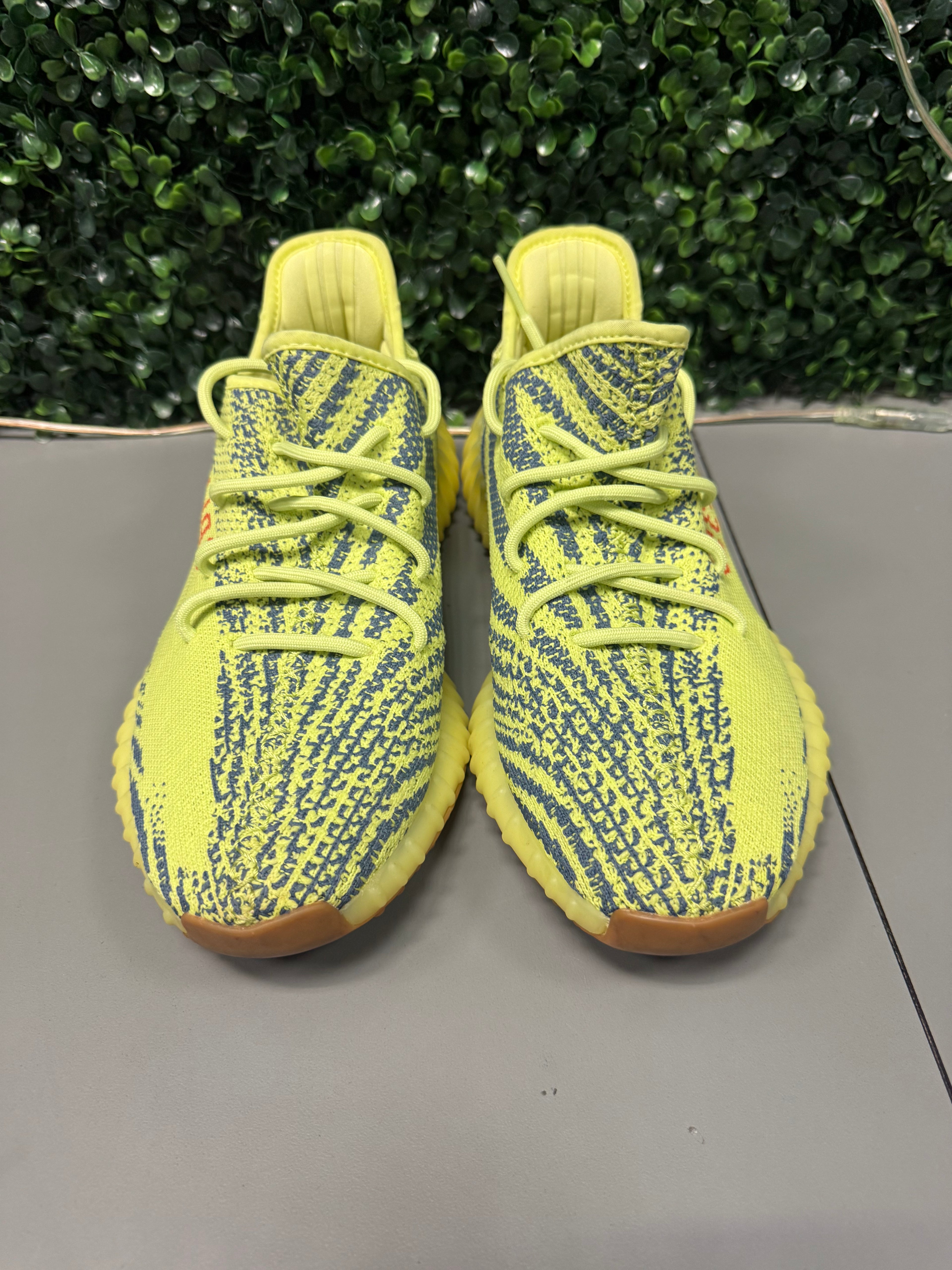 Yeezy 350 V2 "Semi Frozen" Size 10 Preowned
