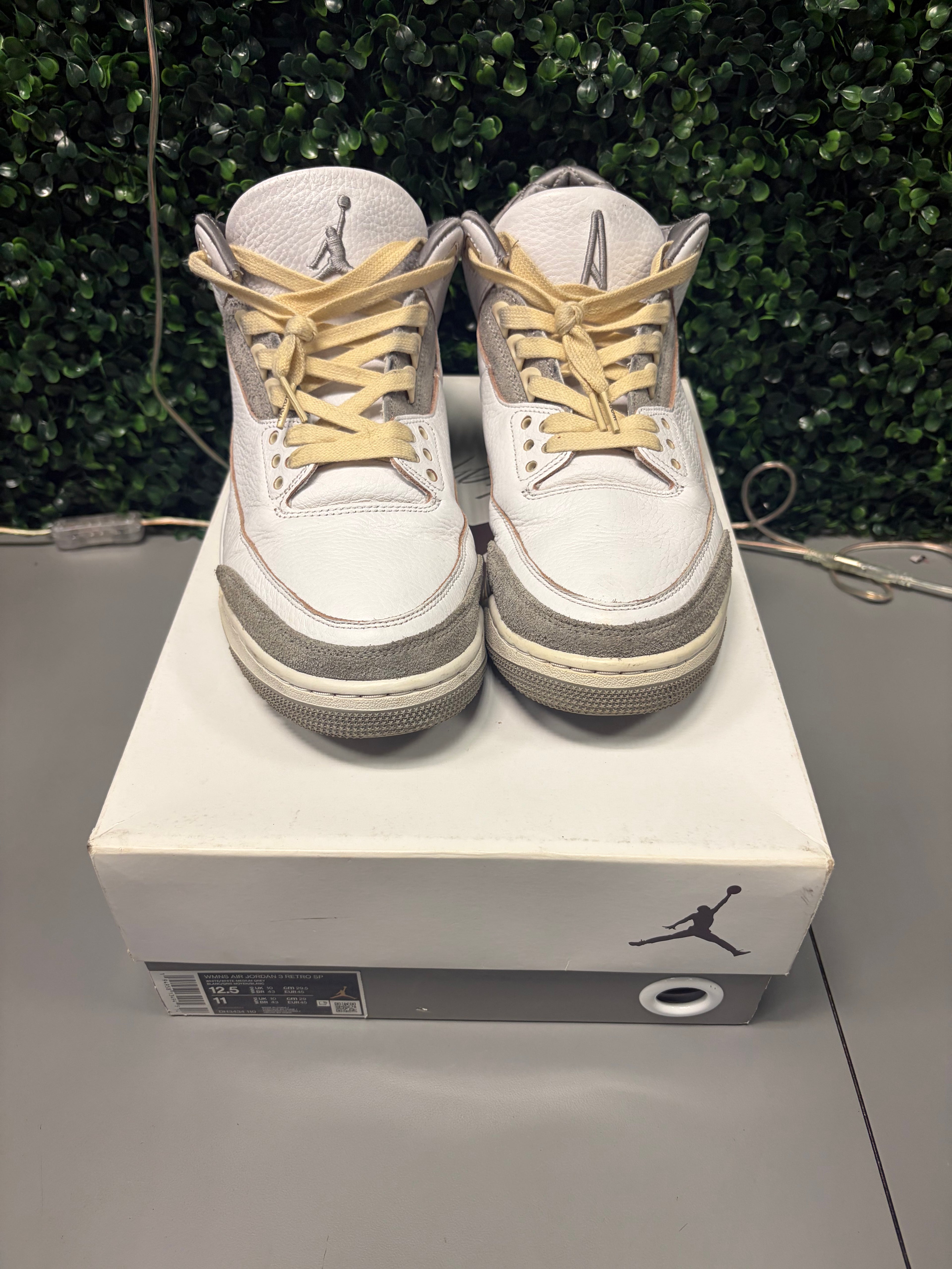 Jordan 3 Retro SP "A Ma Maniére" Size 12.5W/11M Preowned