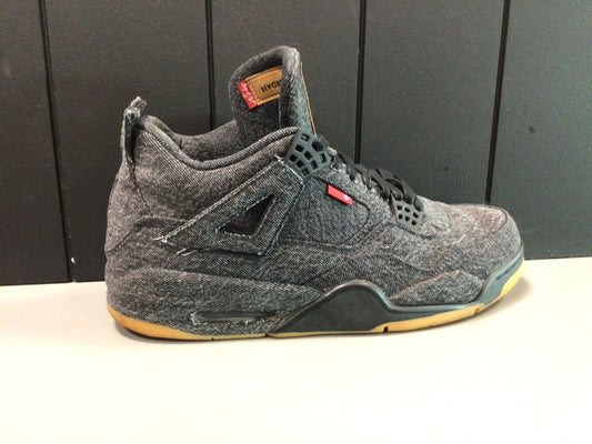 Jordan 4 “Levi’s” Size 10 Preowned