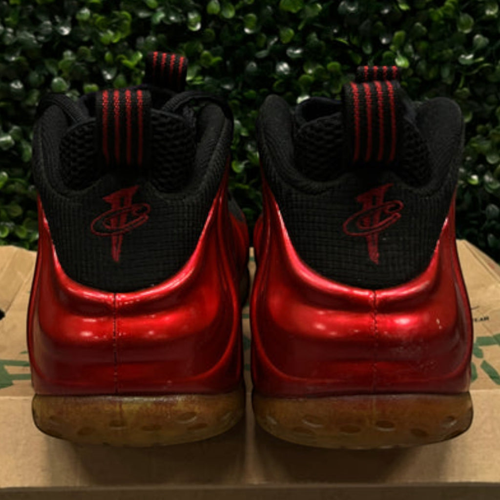 Nike Air Foamposite One "Red Metallic" Size 11.5 Preowned