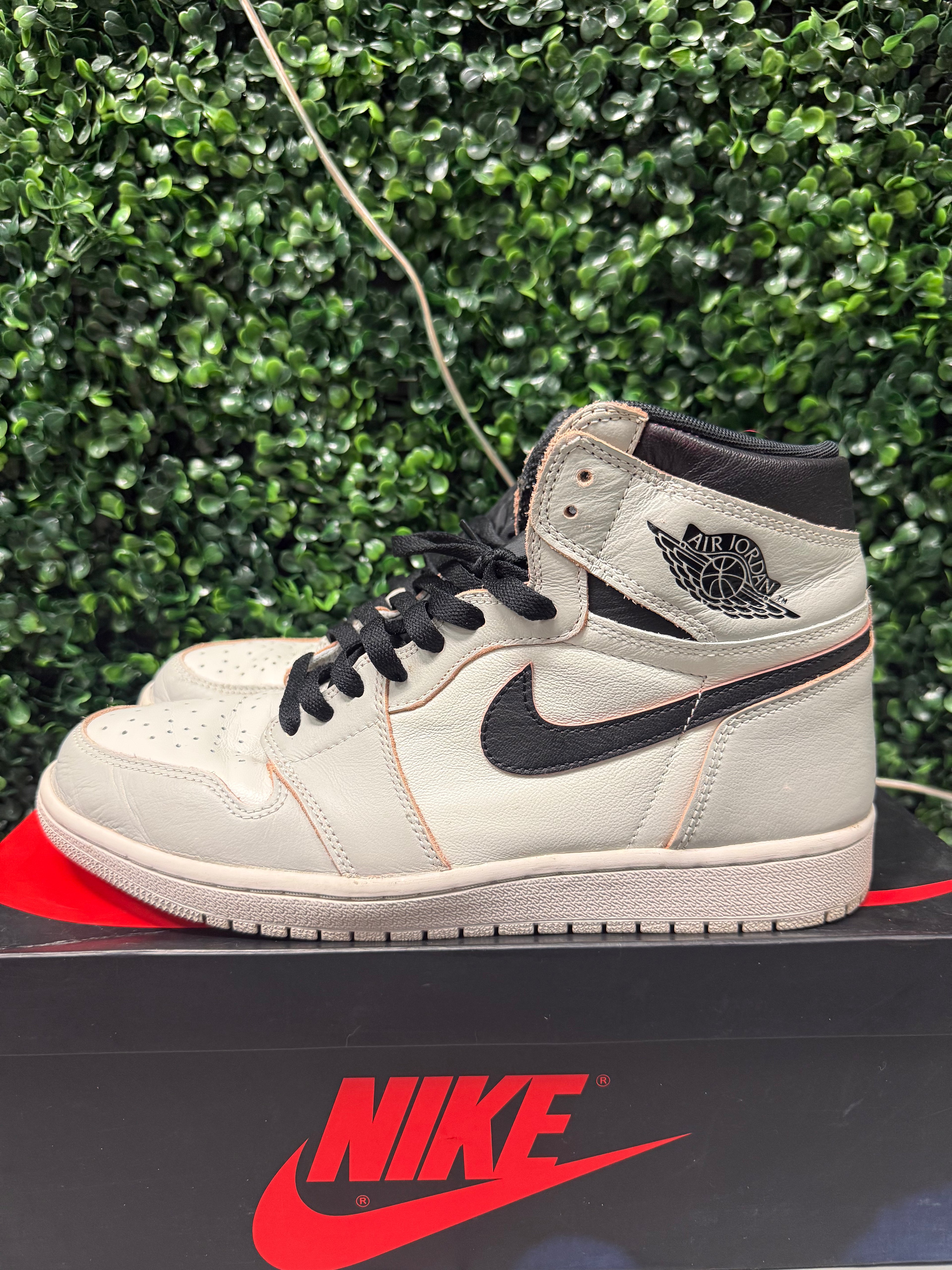 Jordan 1 Retro High OG Defiant SB "NYC to Paris" Size 10 Preowned