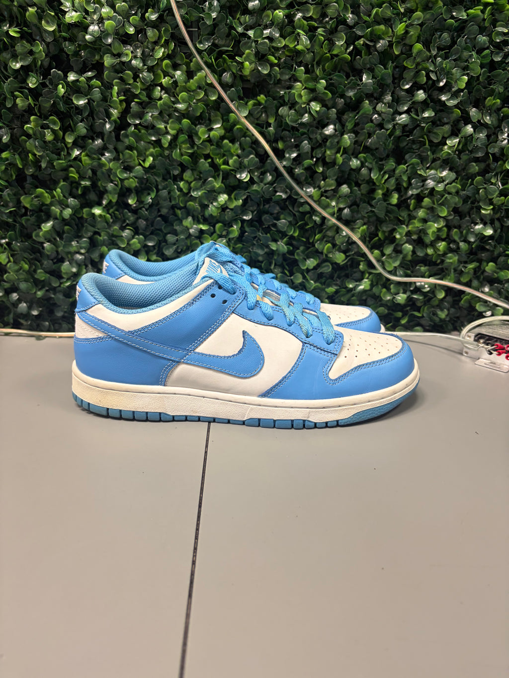 Nike Dunk Low "UNC" (GS) Preowned Size 7Y