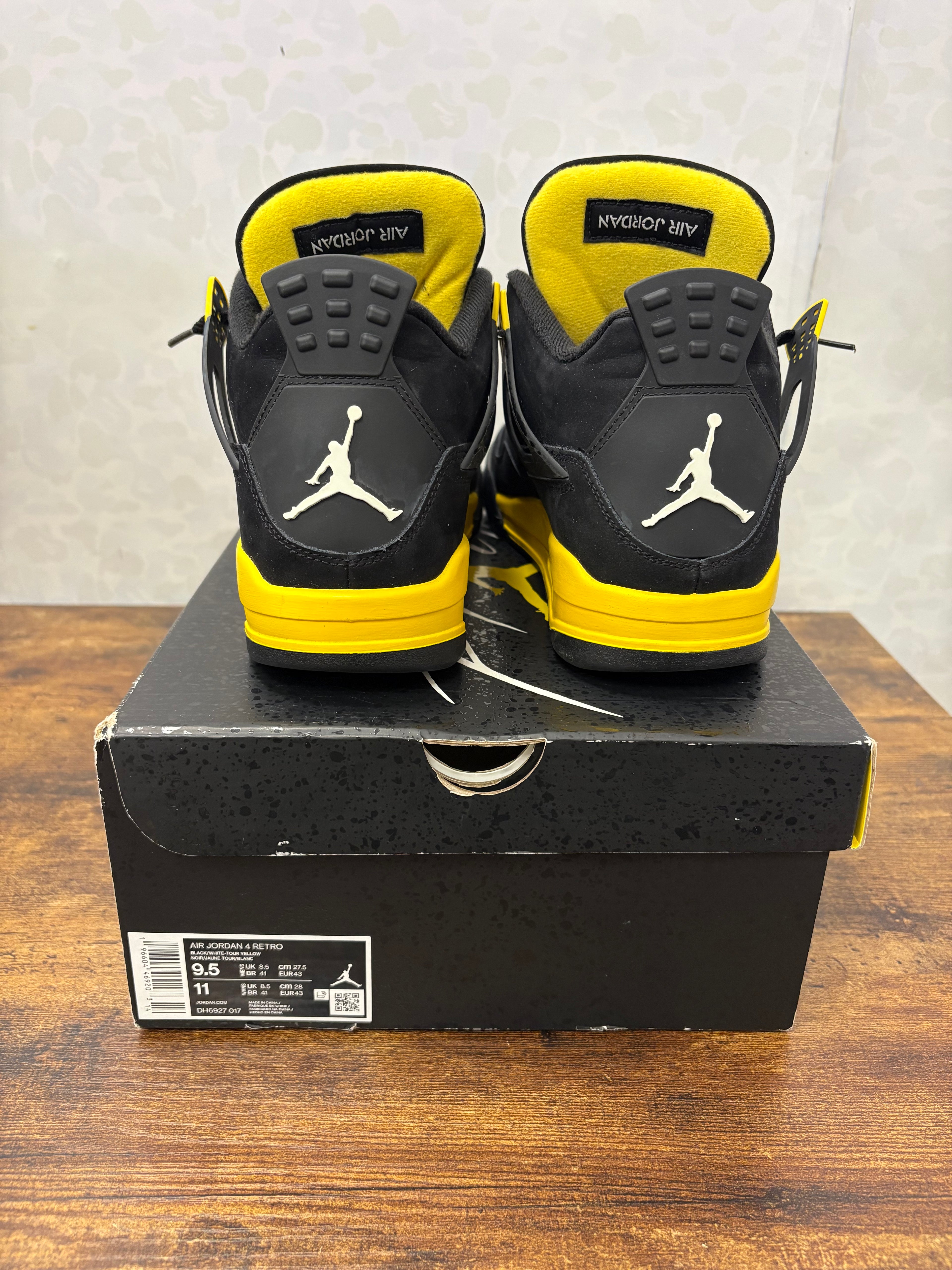 Jordan 4 “Thunder” Size 9.5 Preowned