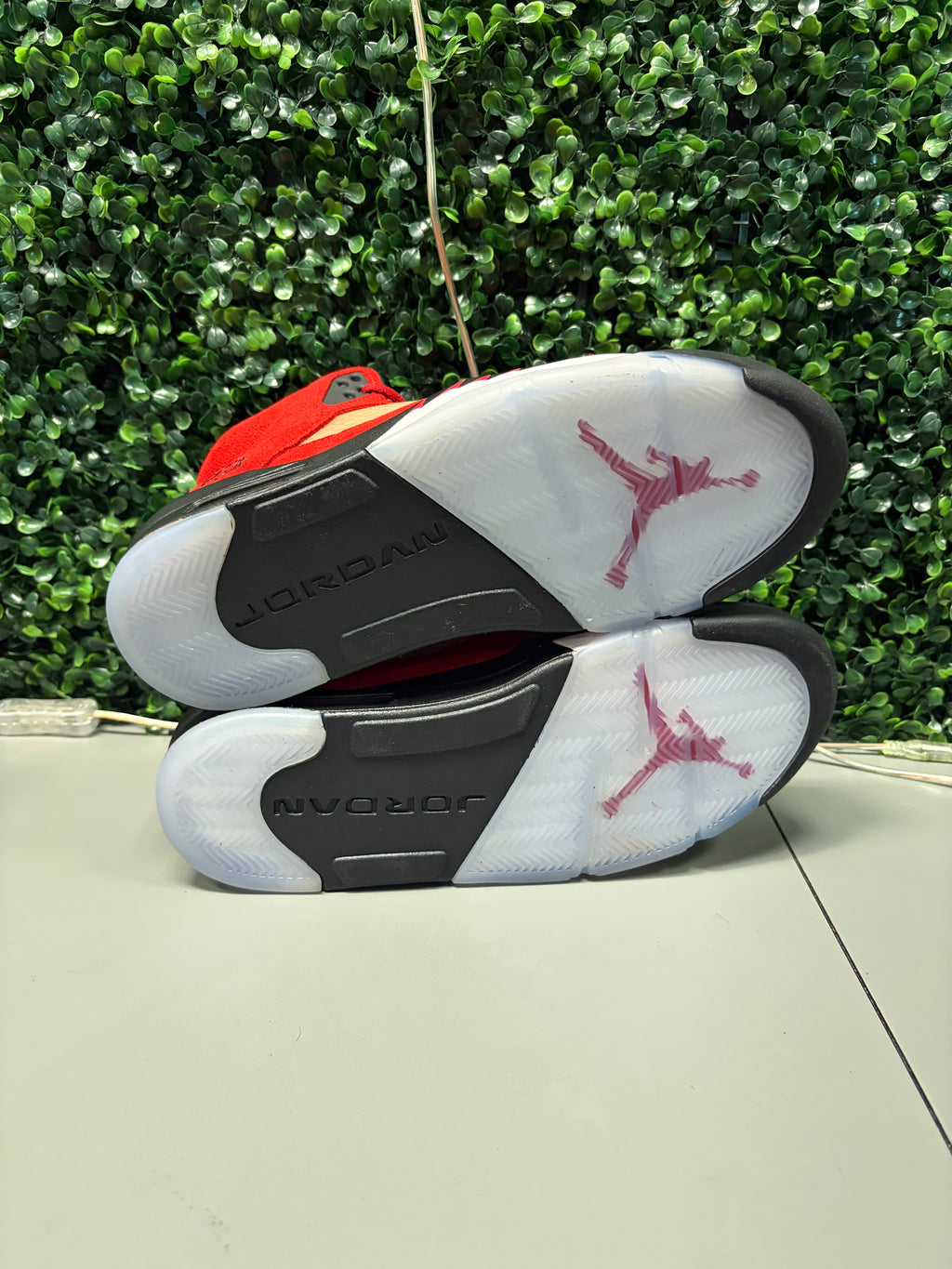 Jordan 5 Retro "Raging Bull Red" Size 10.5 Preowned