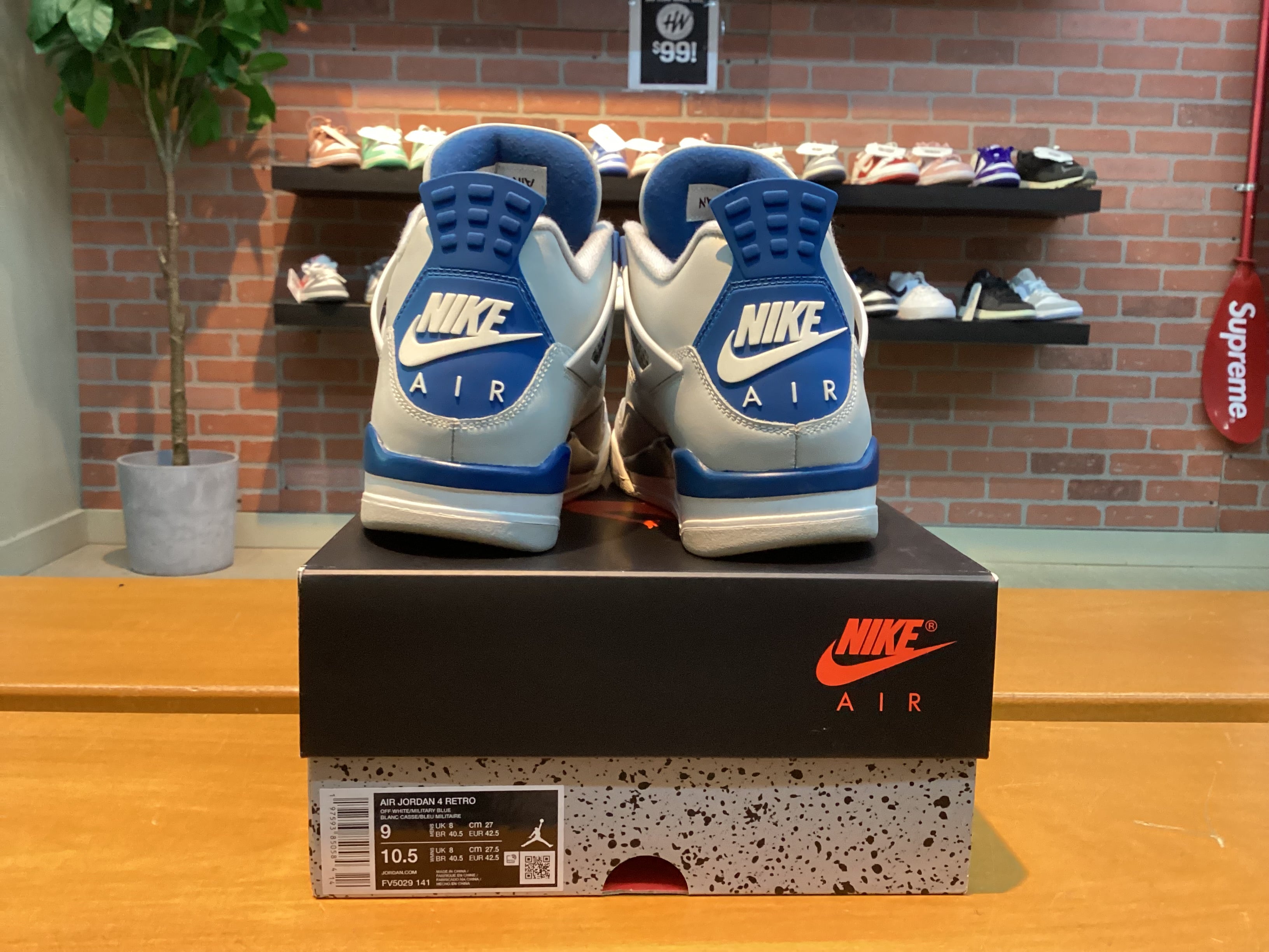 Jordan 4 Military Blue Size 9 Preowned
