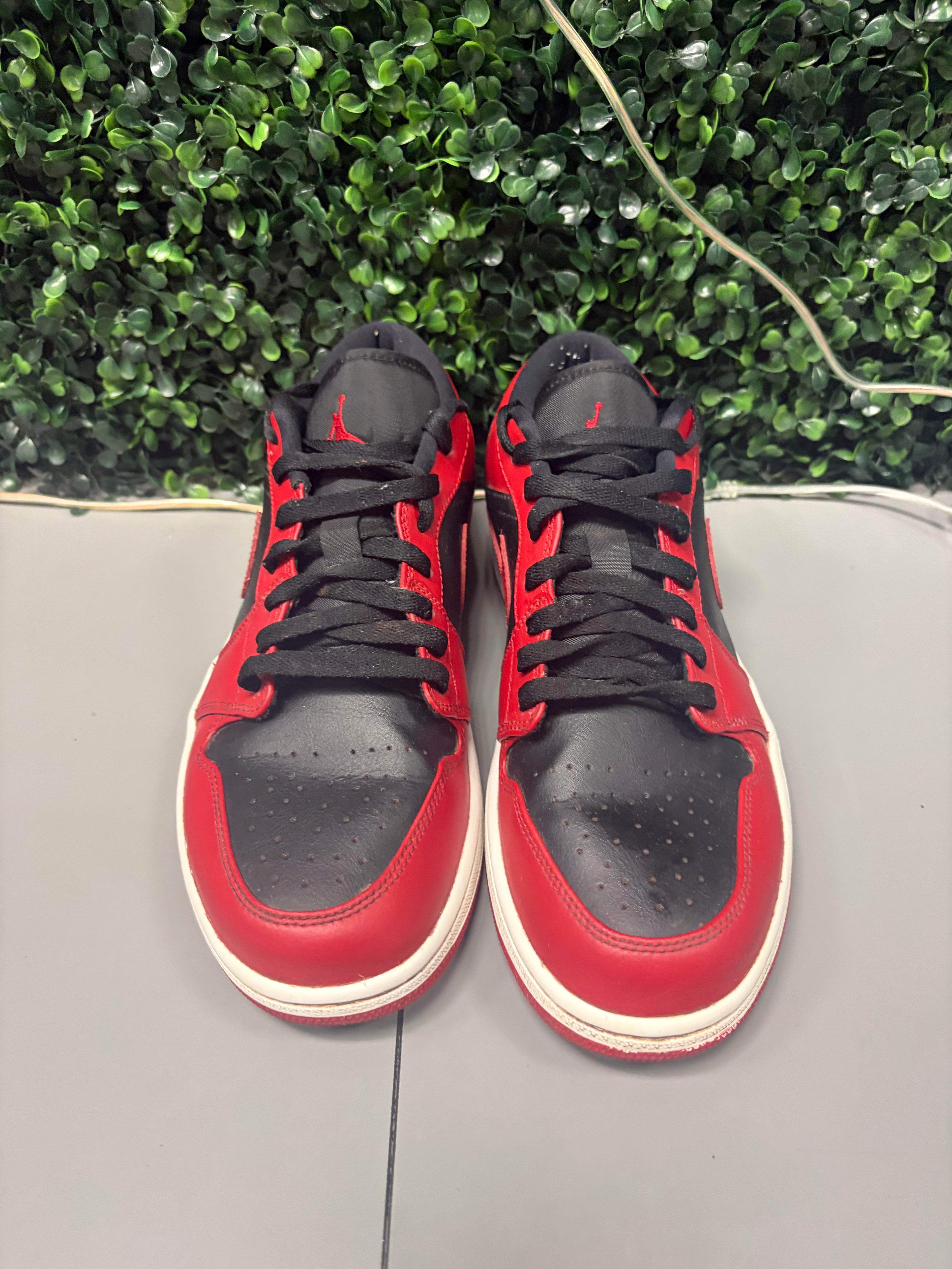 Jordan 1 Low "Reverse Bred" Size 11 Preowned