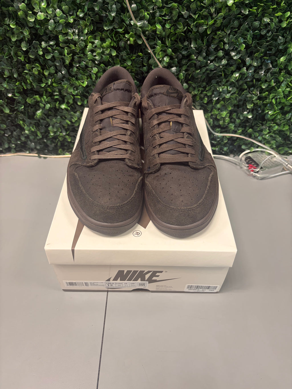 Jordan 1 Retro Low OG SP Travis Scott "Velvet Brown" Size 12 Preowned
