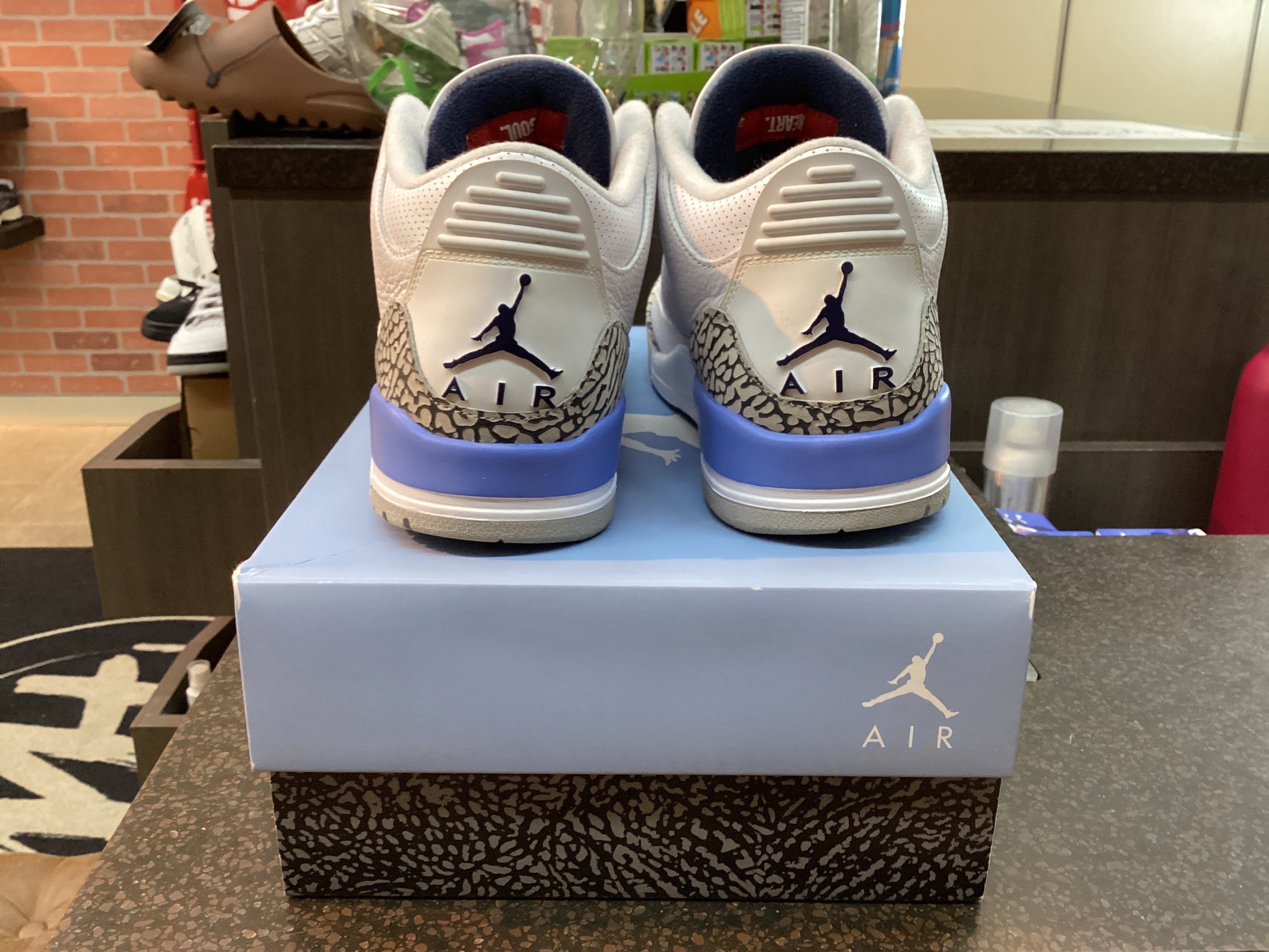 Jordan 3 “UNC” Preowned Size 10