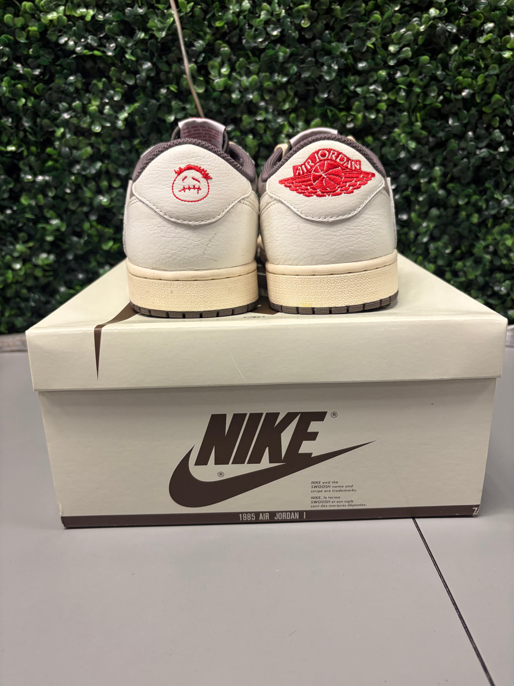 Jordan 1 Retro Low OG SP Travis Scott "Reverse Mocha" Size 11.5 Preowned