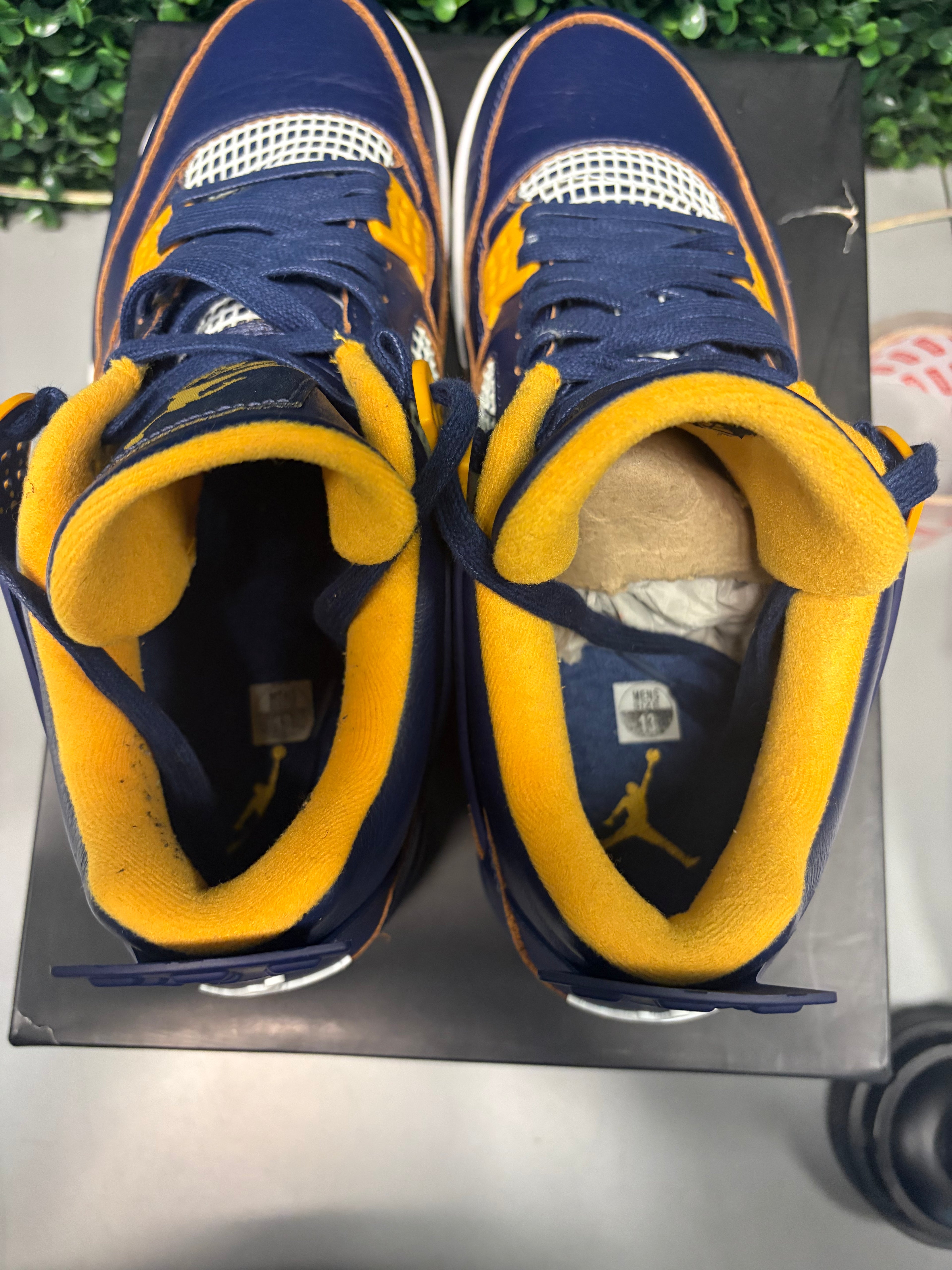 Jordan 4 Retro "Dunk From Above" Size 13 Preowned