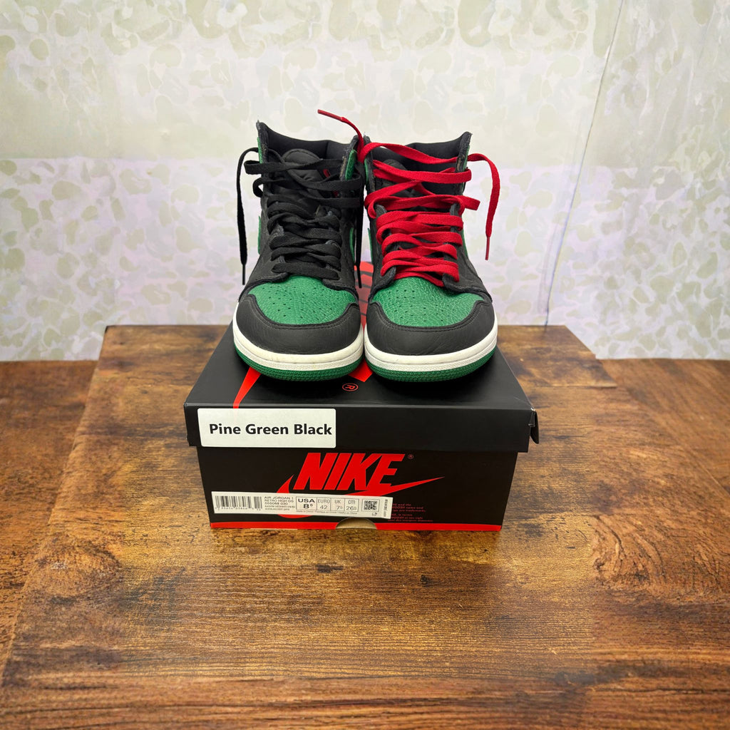 Jordan 1 “Pine Green Black” Size 8.5 Preowned