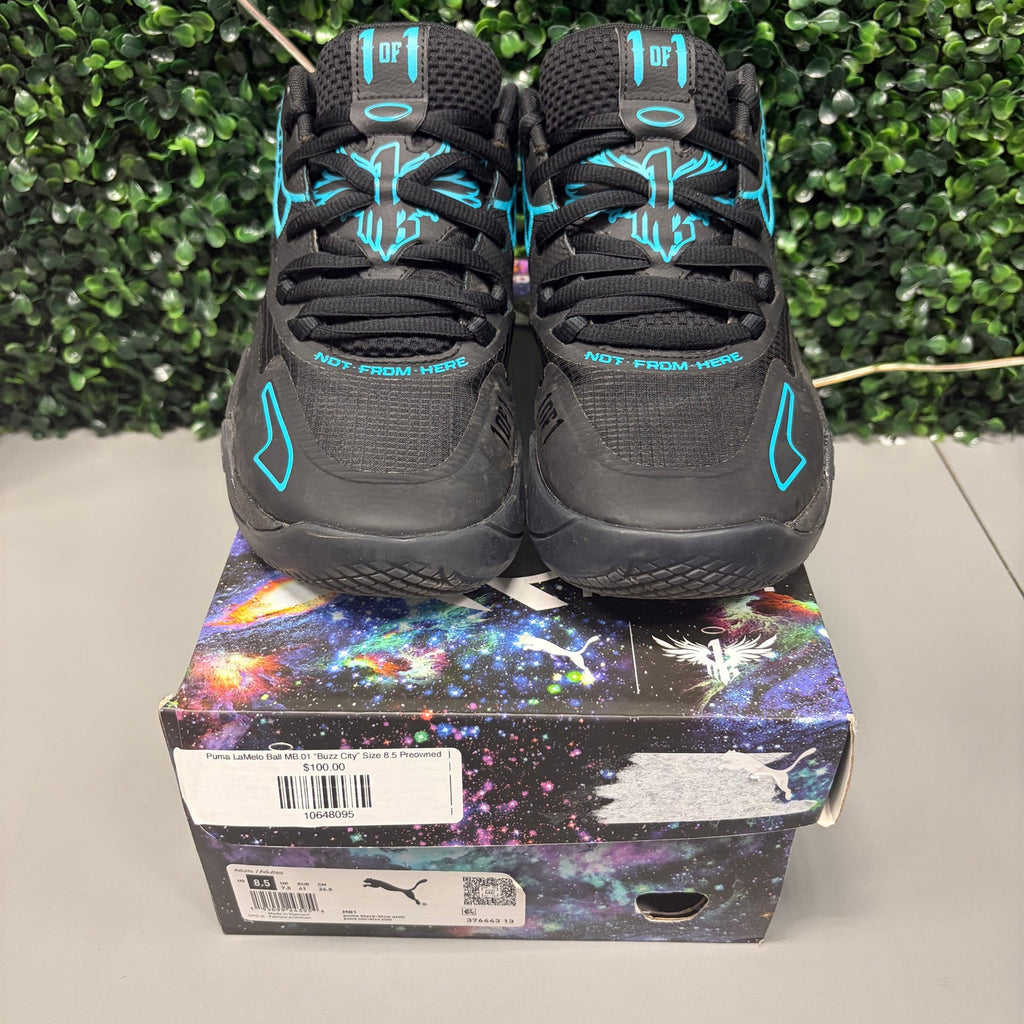 MB.01 "Buzz City" Size 8.5 Preowned