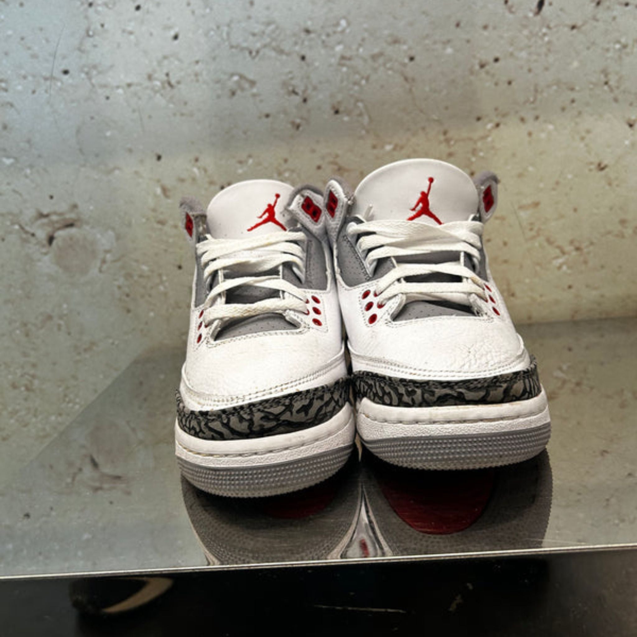 Jordan 3 "Fire Red" Size 6.5y Preowned