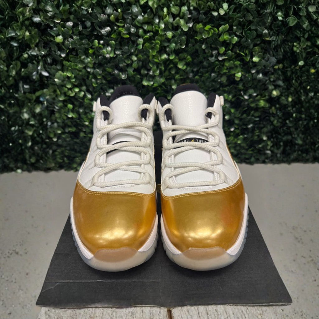 Jordan 11 Low "Closing Ceremony" Size 11 Preowned