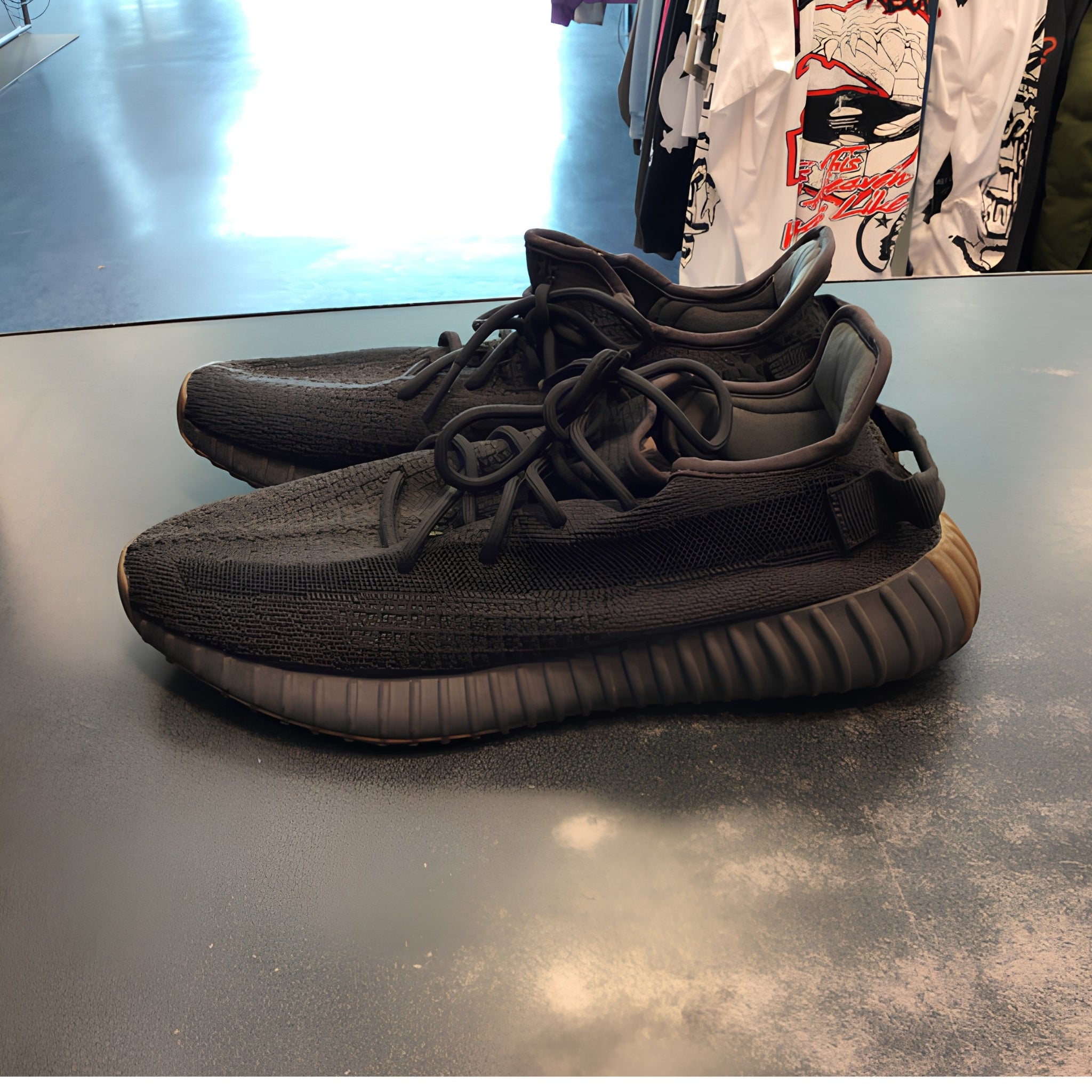 Adidas Yeezy Boost 350 V2 “Cinder” Preowned no box Size 11.5M