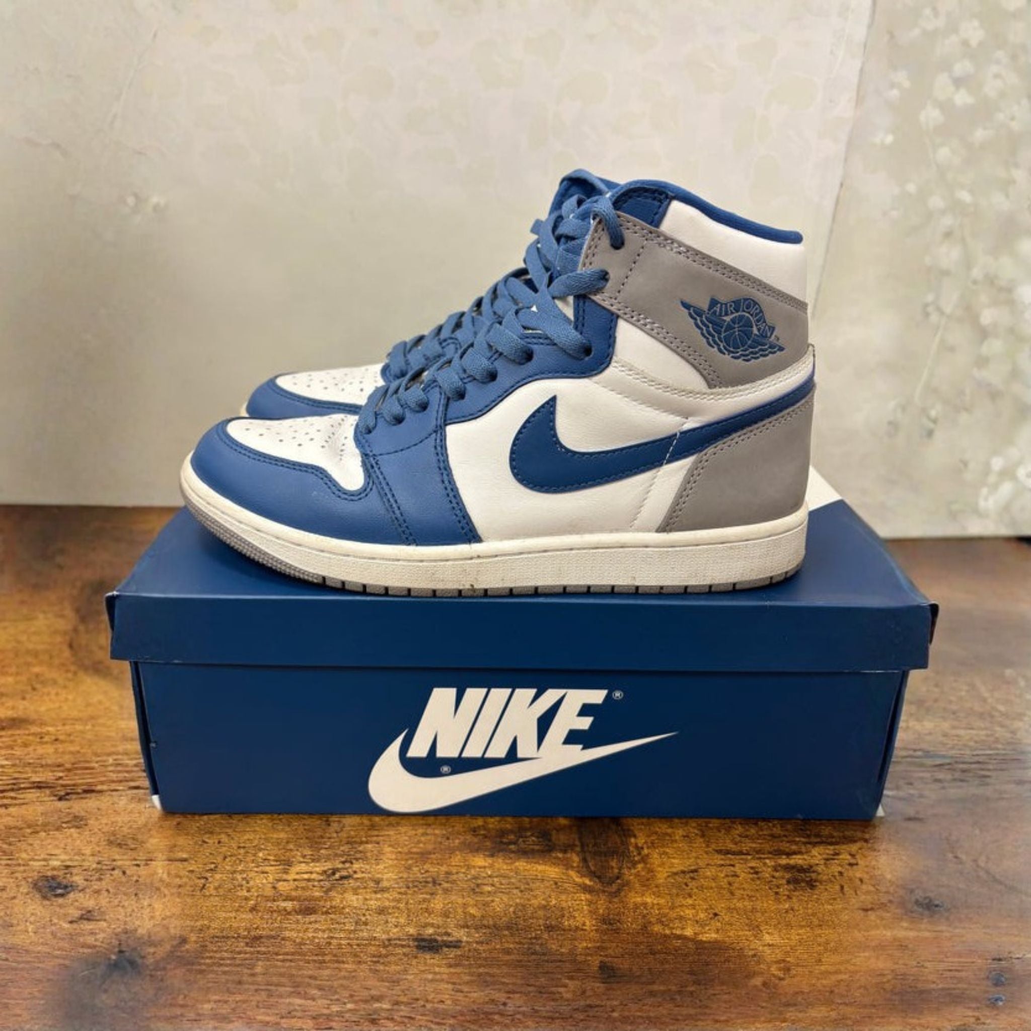 Jordan 1 “True Blue” Preowned Size 9