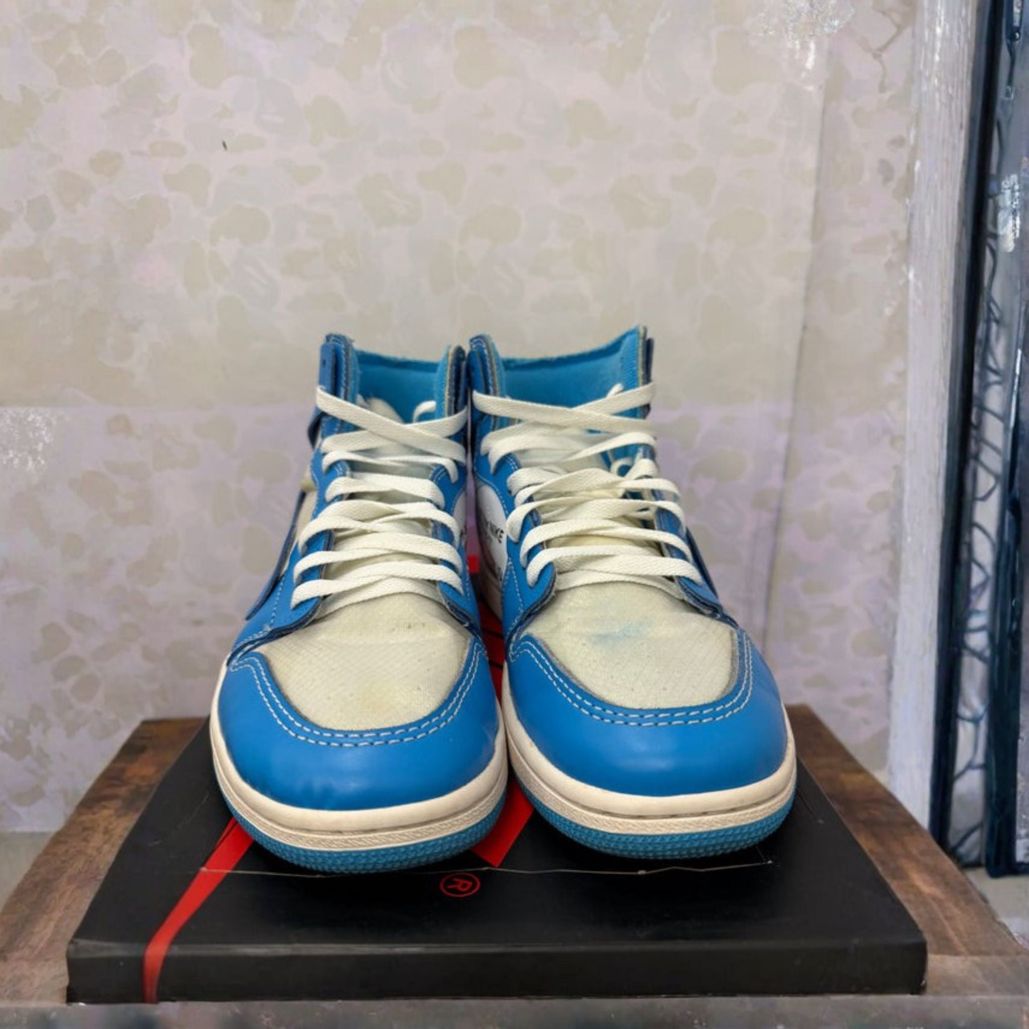 Jordan 1 High x Off White “University Blue” Size 8.5 Preowned