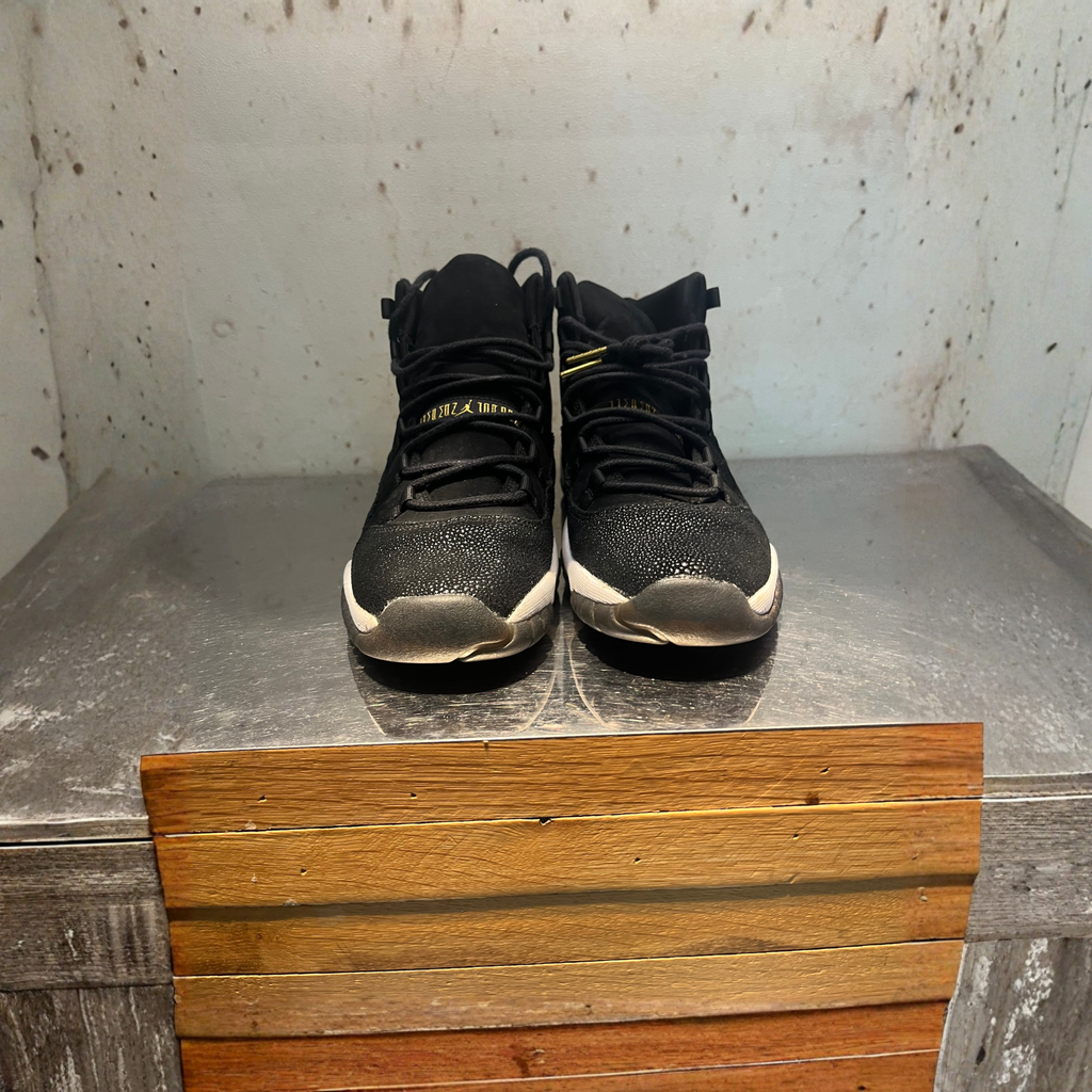 Jordan 11 Retro "Heiress Black Stingray" Size 6 Preowned