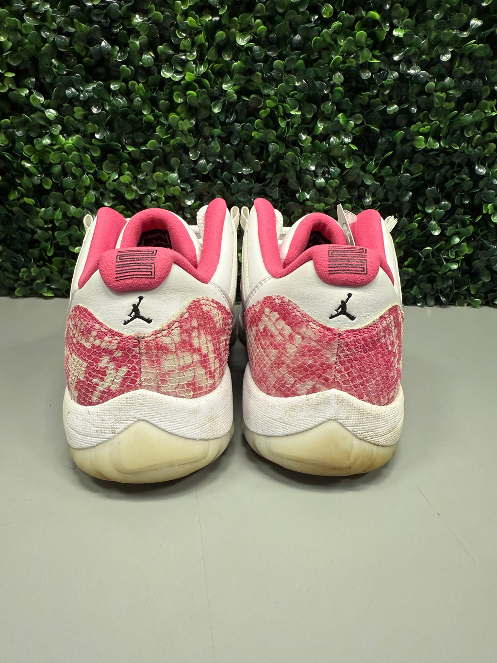 Jordan 11 Low "Pink Snake Skin" Size 12W / 10.5M Preowned