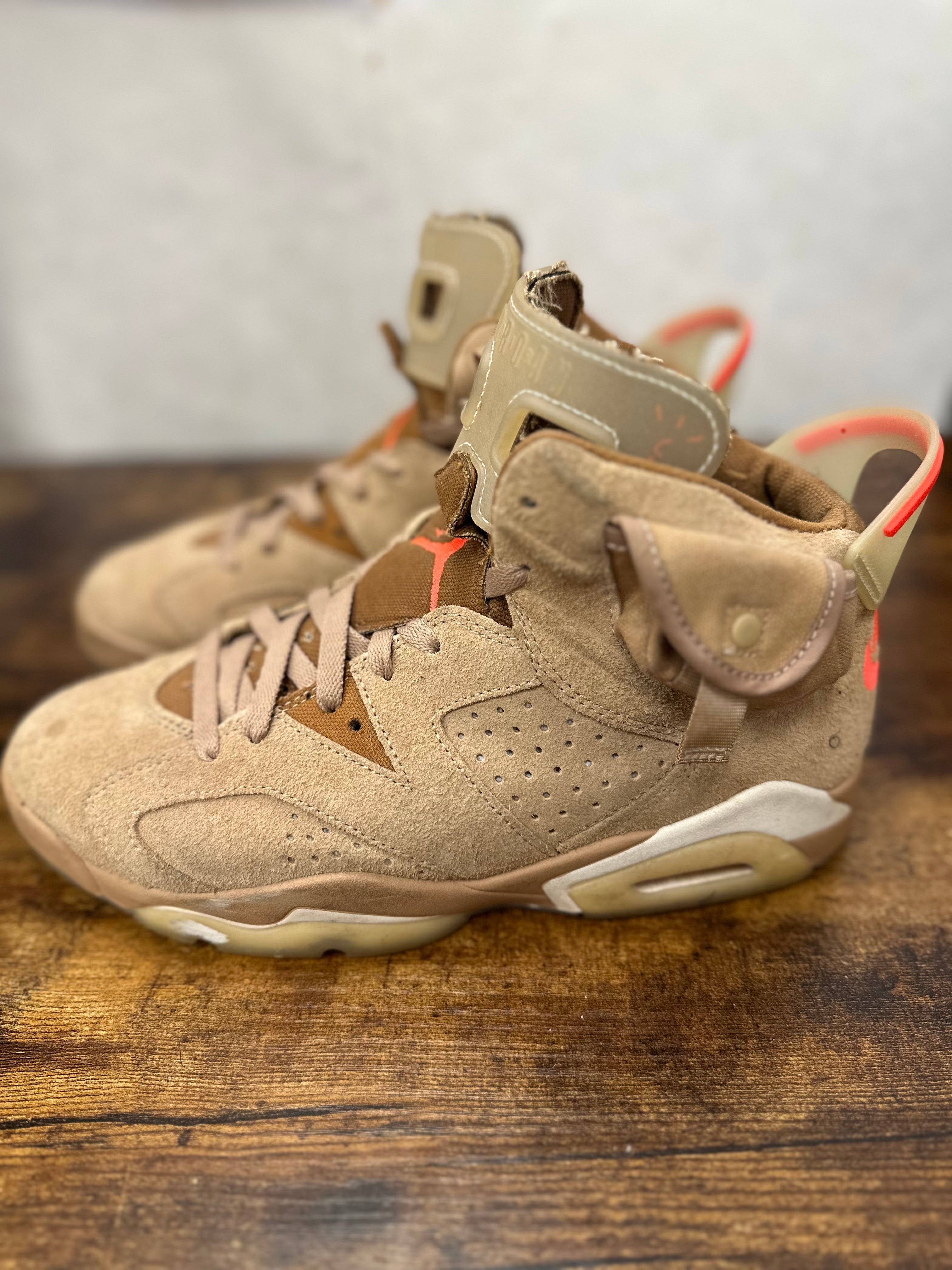 Jordan 6 Retro “Travis Scott British Khaki” Size 9 preowned no box