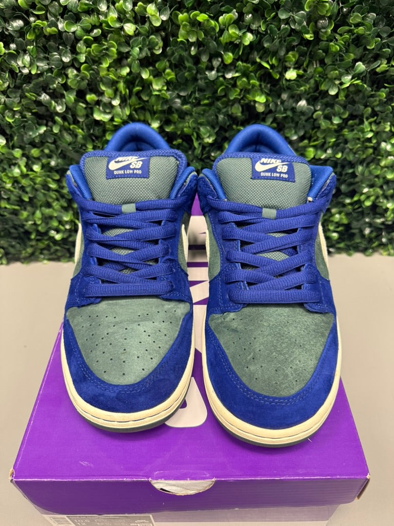 Nike SB Dunk Low “Deep Royal” Size 10.5 Preowned