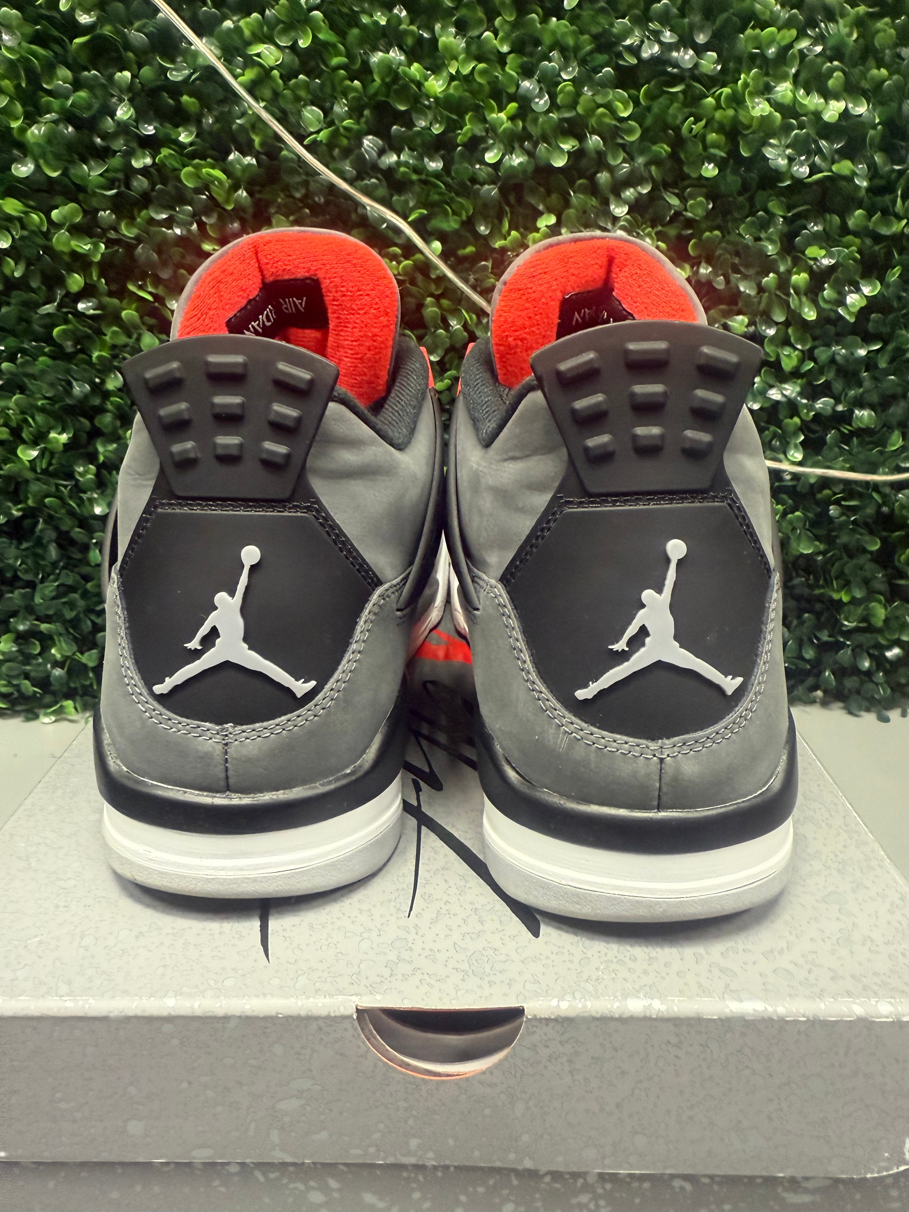 Jordan 4 "Infrared" Size 11 Preowned