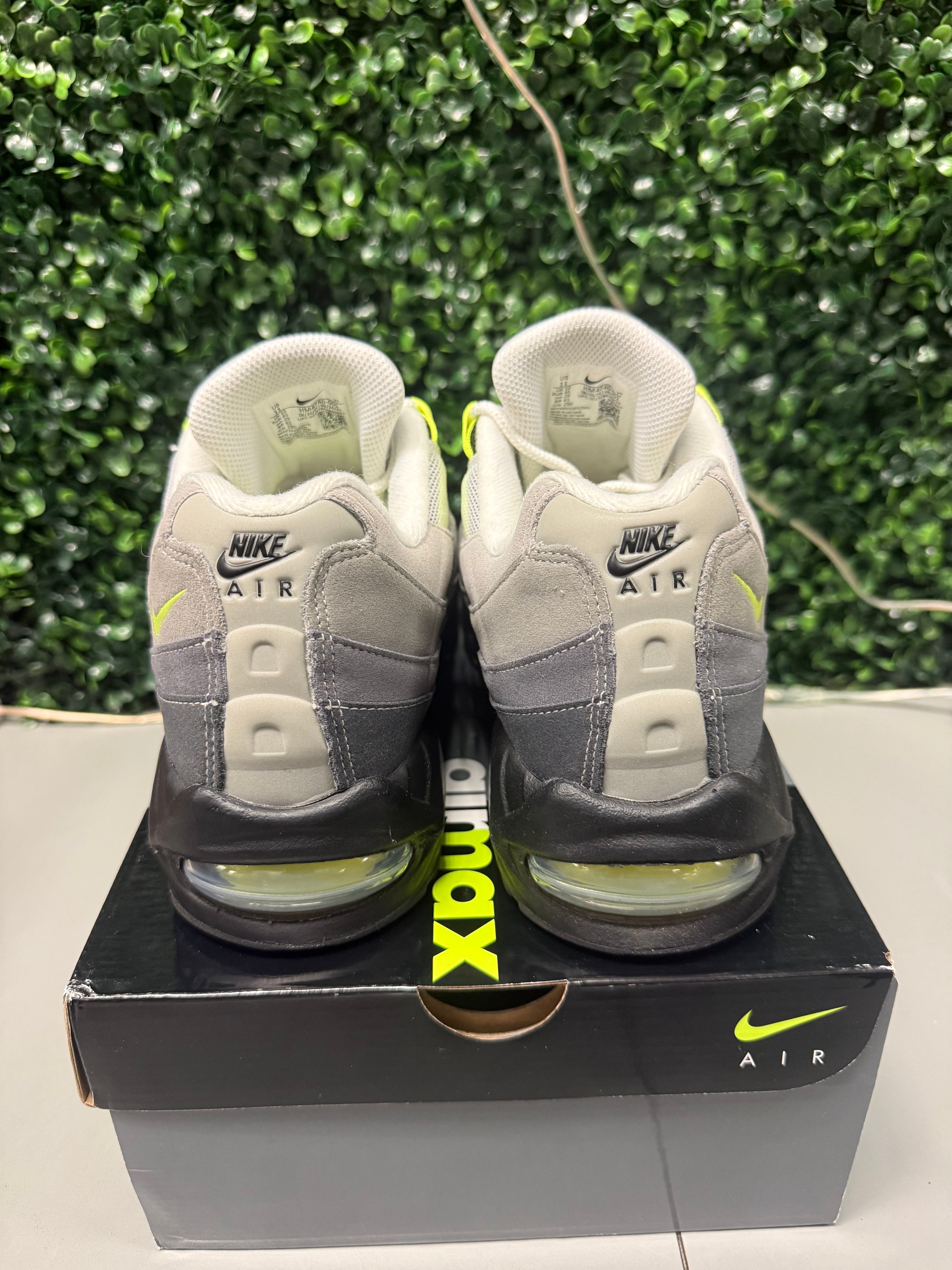 Nike Air Max 95 OG Big Bubble "Neon" Size 11 Preowned