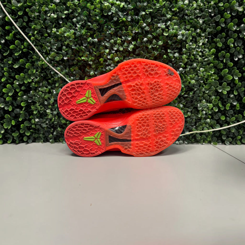Kobe 6 Protro "Reverse Grinch" Size 8 preowned (No Box)