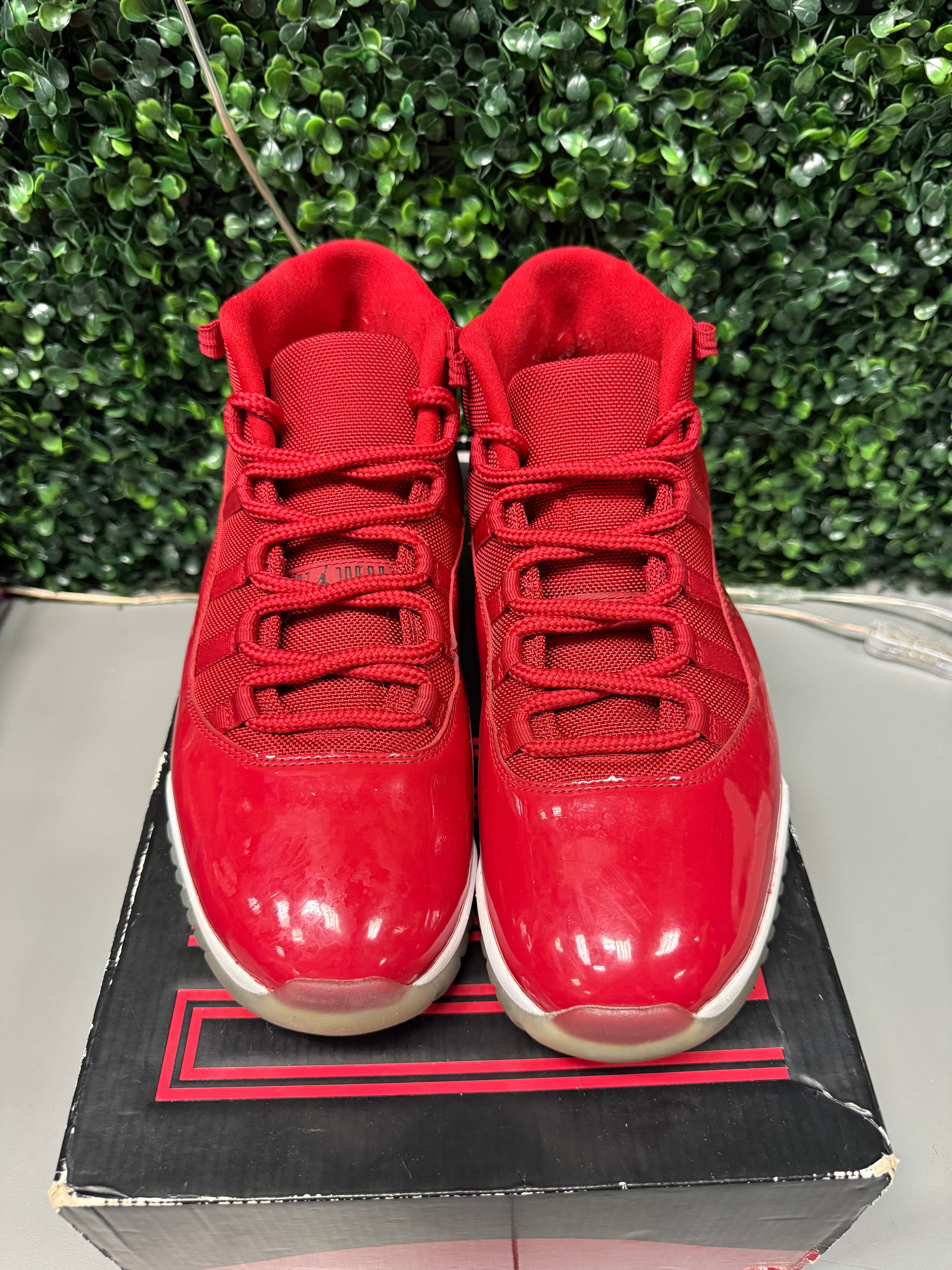Jordan 11 High “Win Like 96” Size 10.5 Preowned