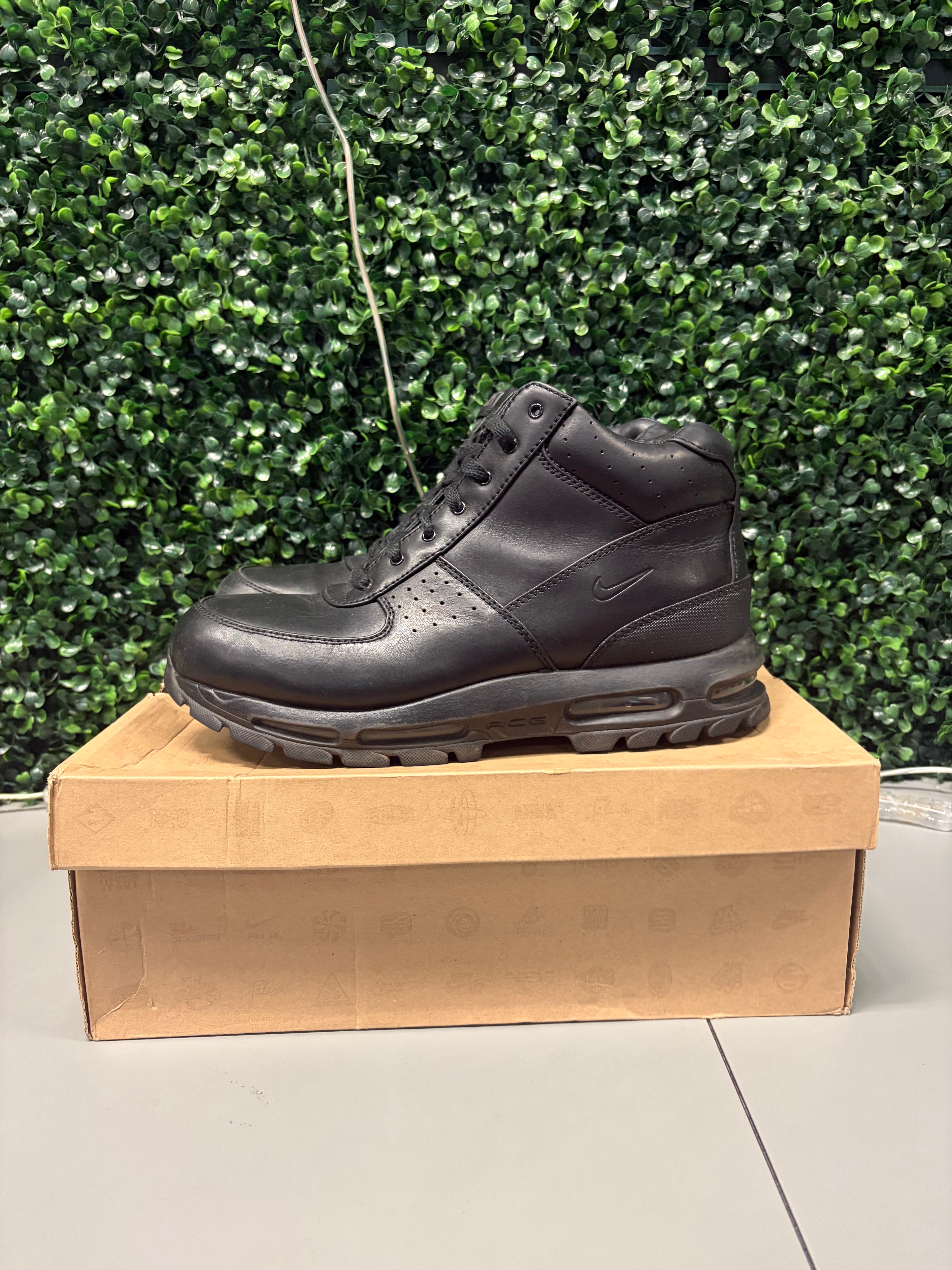 Nike Air Max Goadome " Black" Size 13 Preowned